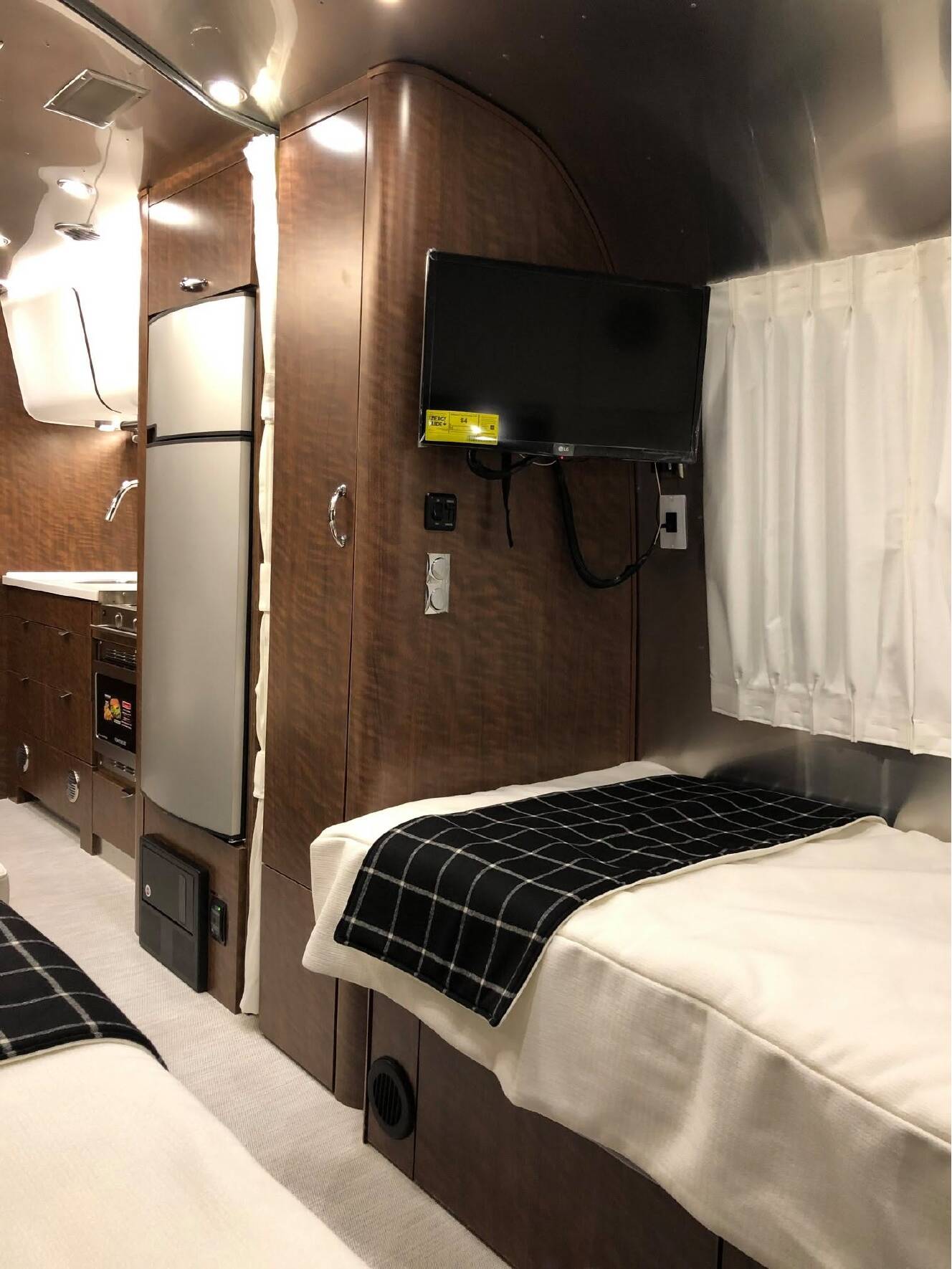 A photo of this 2020 Airstream GLOBETROTTER 23FB TWIN