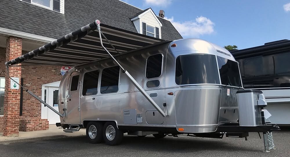2020 Airstream GLOBETROTTER 23FB TWIN RV