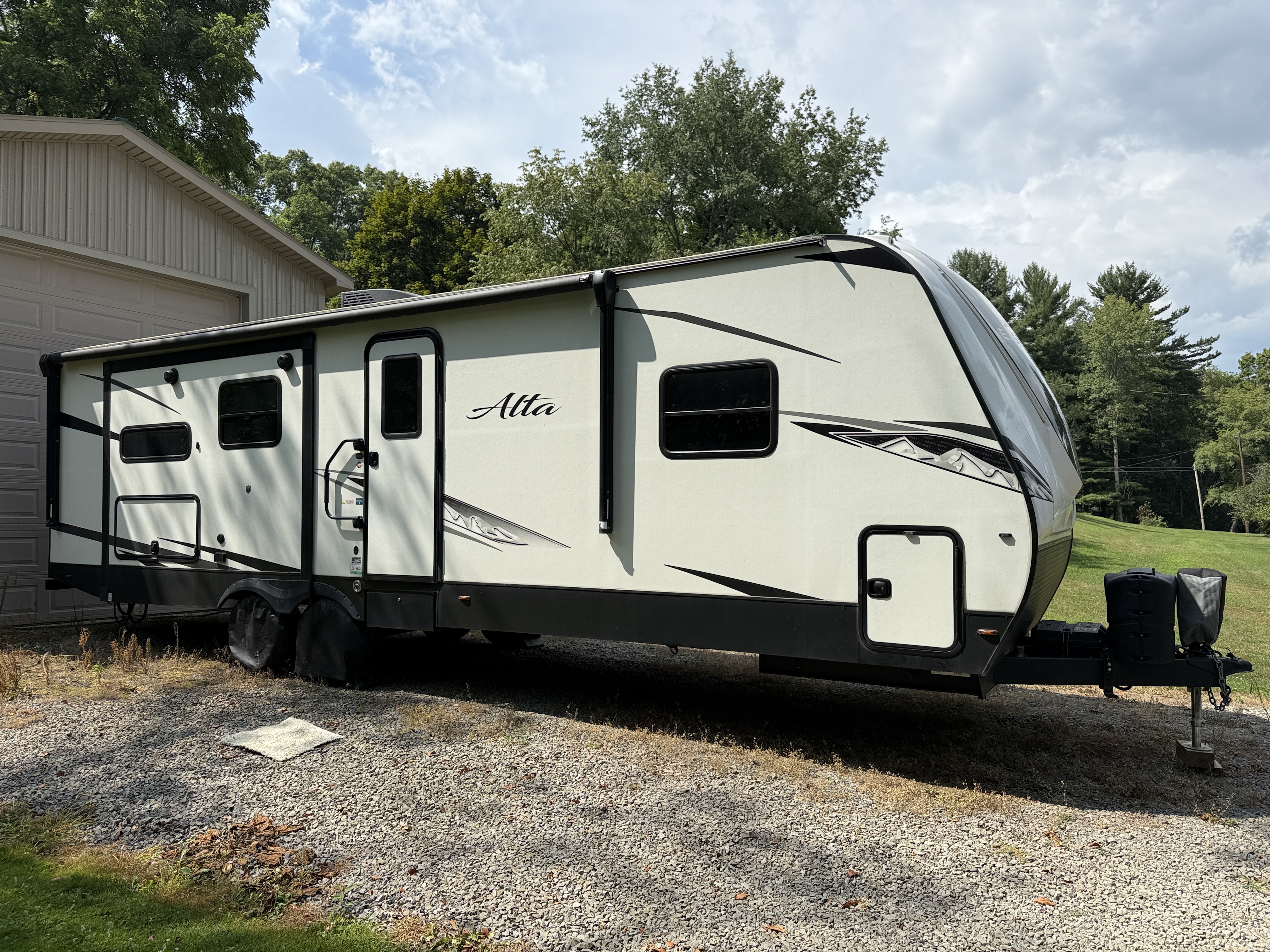 2023 East To West ALTA 2810KIK in meadville PA