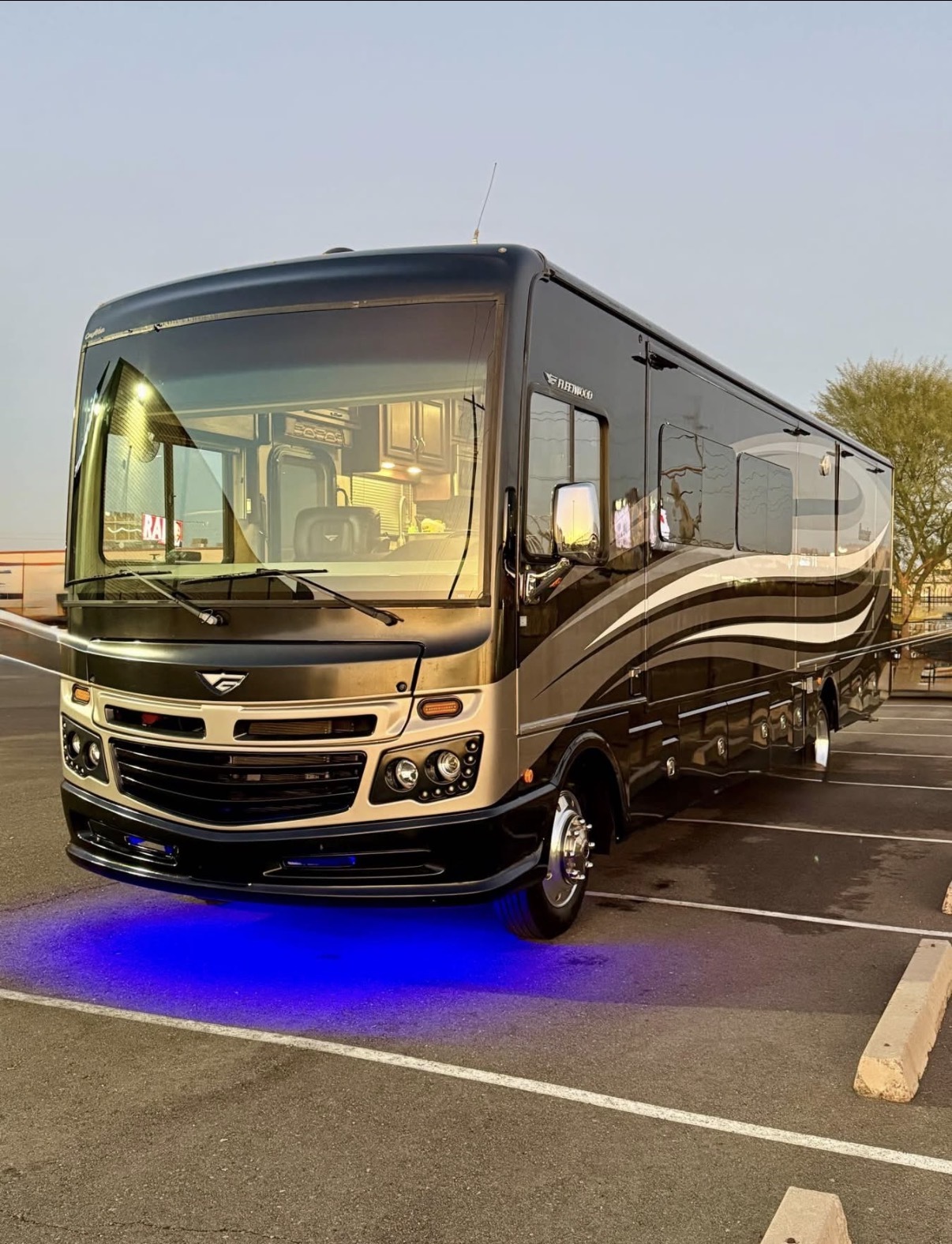 2017 Fleetwood BOUNDER 36H in phoenix AZ