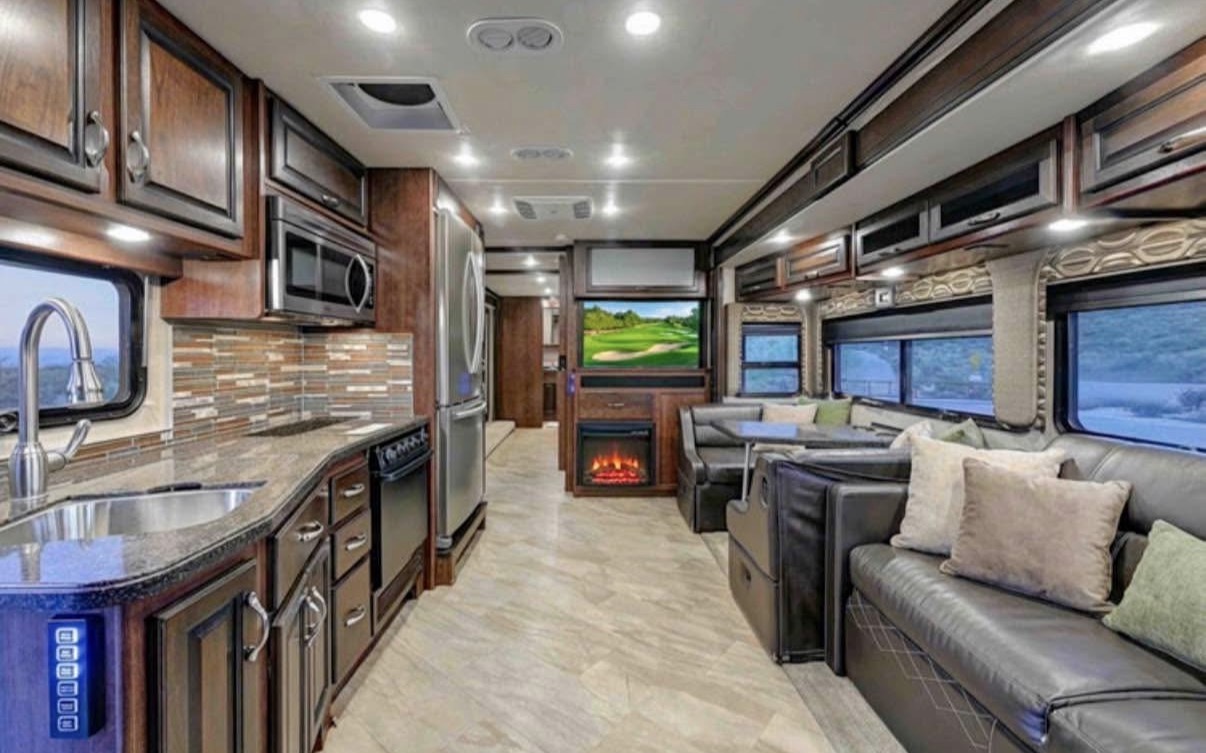 2017 Fleetwood BOUNDER 36H in phoenix AZ