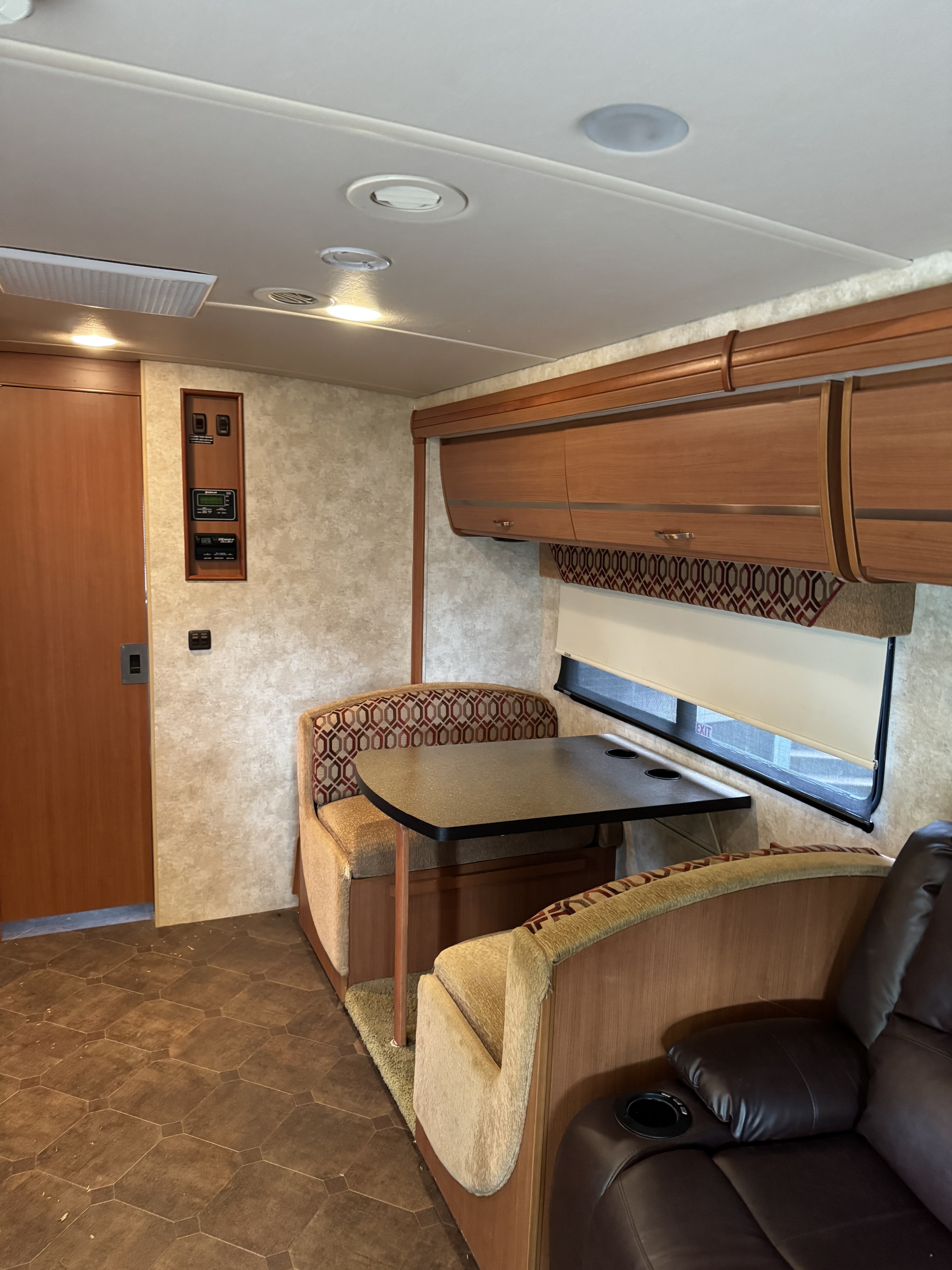 2012 Winnebago VIEW 24M in pierpont OH