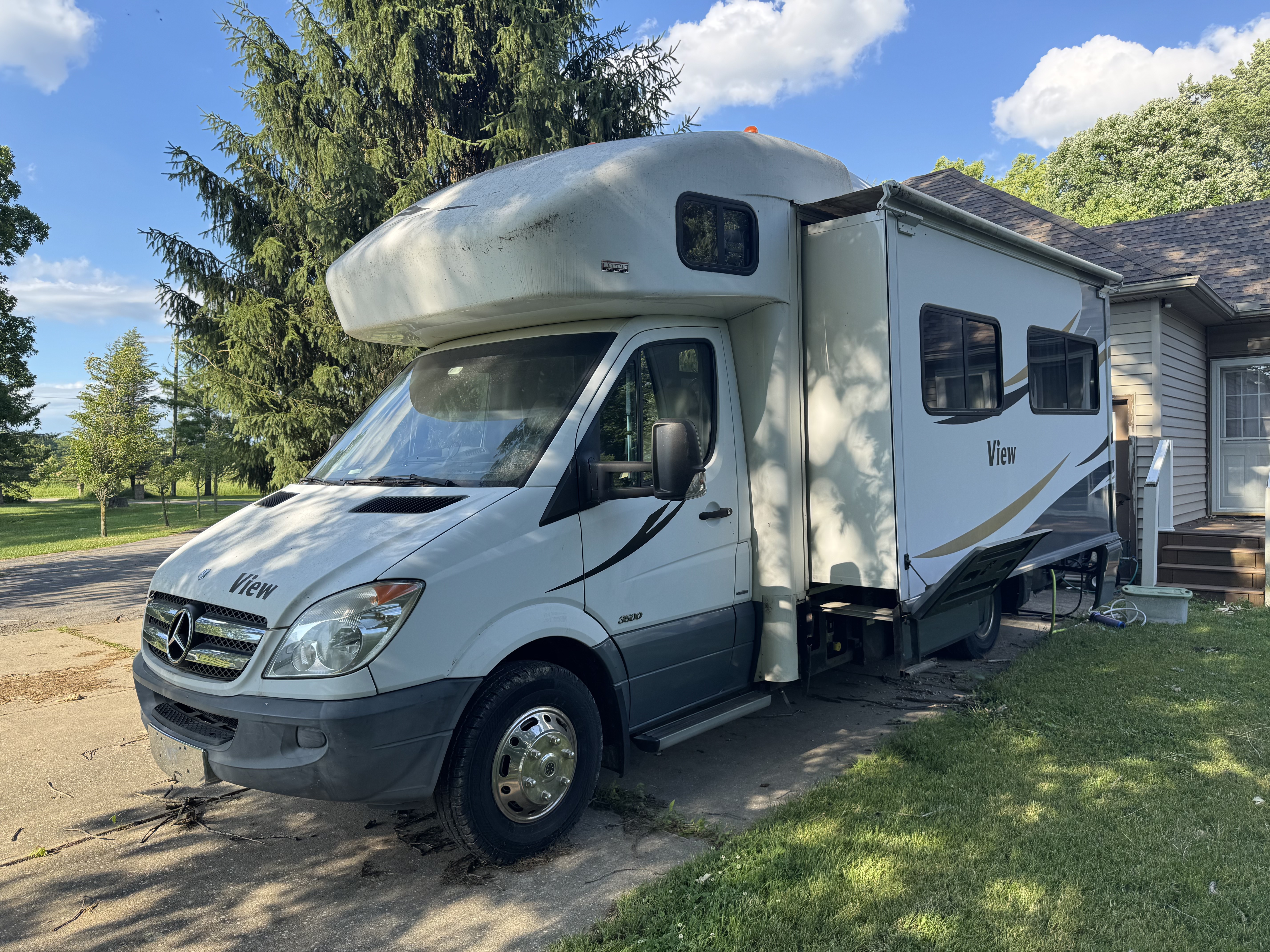 2012 Winnebago VIEW 24M in pierpont OH