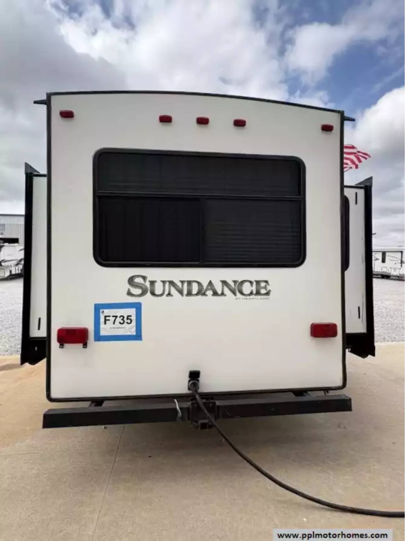 A photo of this 2018 Heartland SUNDANCE XLT SD XLT 289TS
