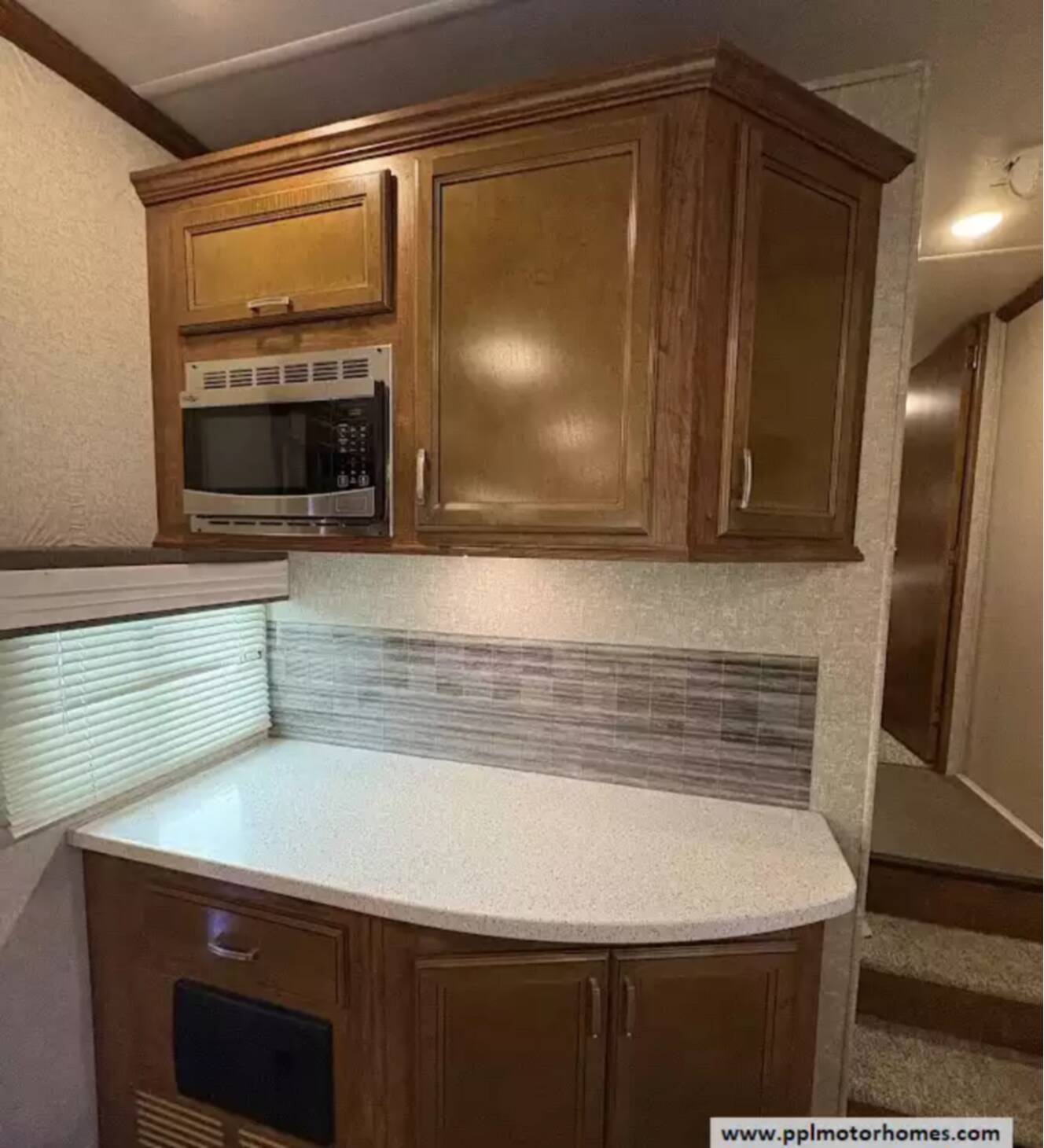A photo of this 2018 Heartland SUNDANCE XLT SD XLT 289TS