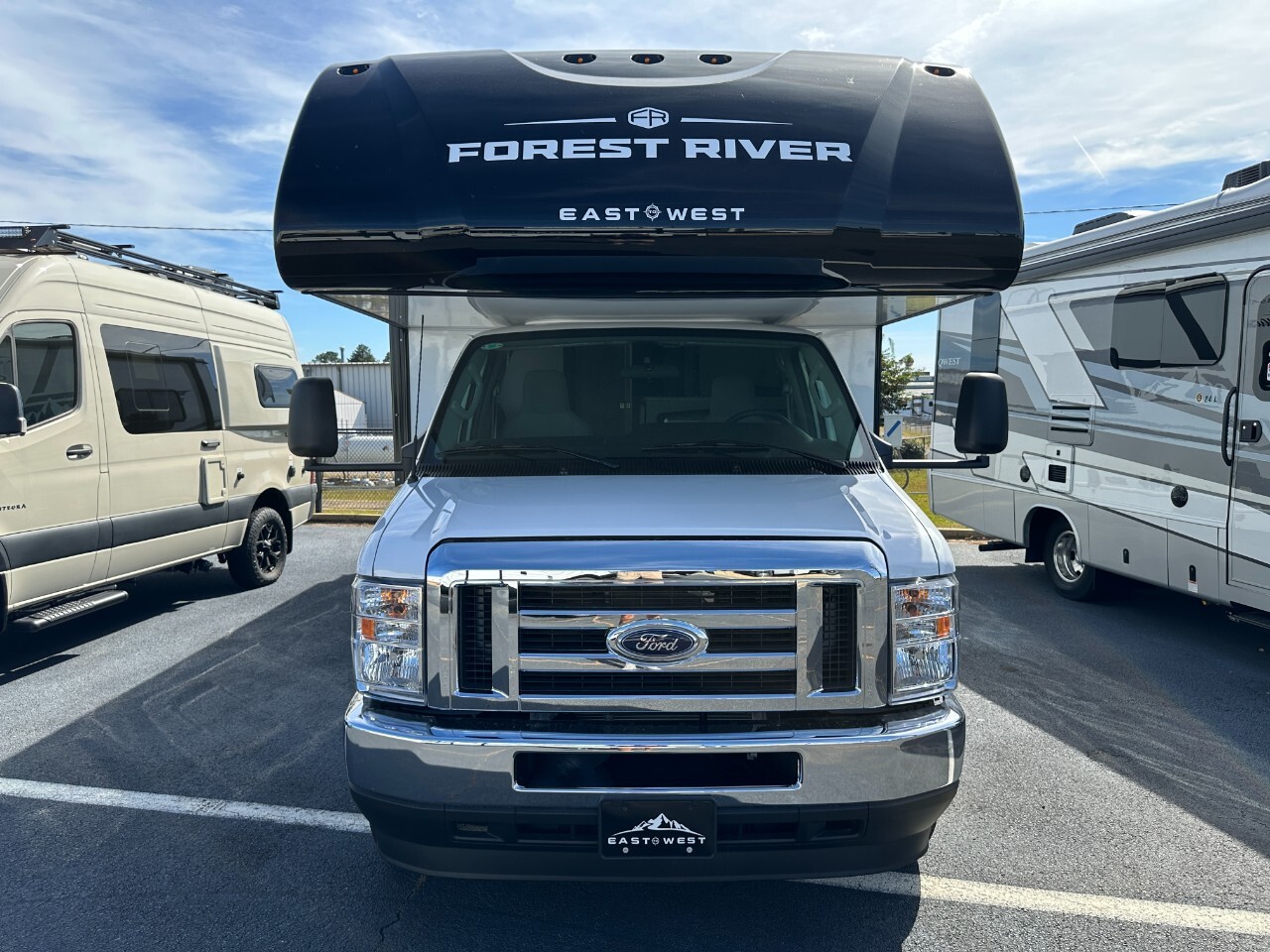 2026 East To West Entrada C-Class 2700NS RV