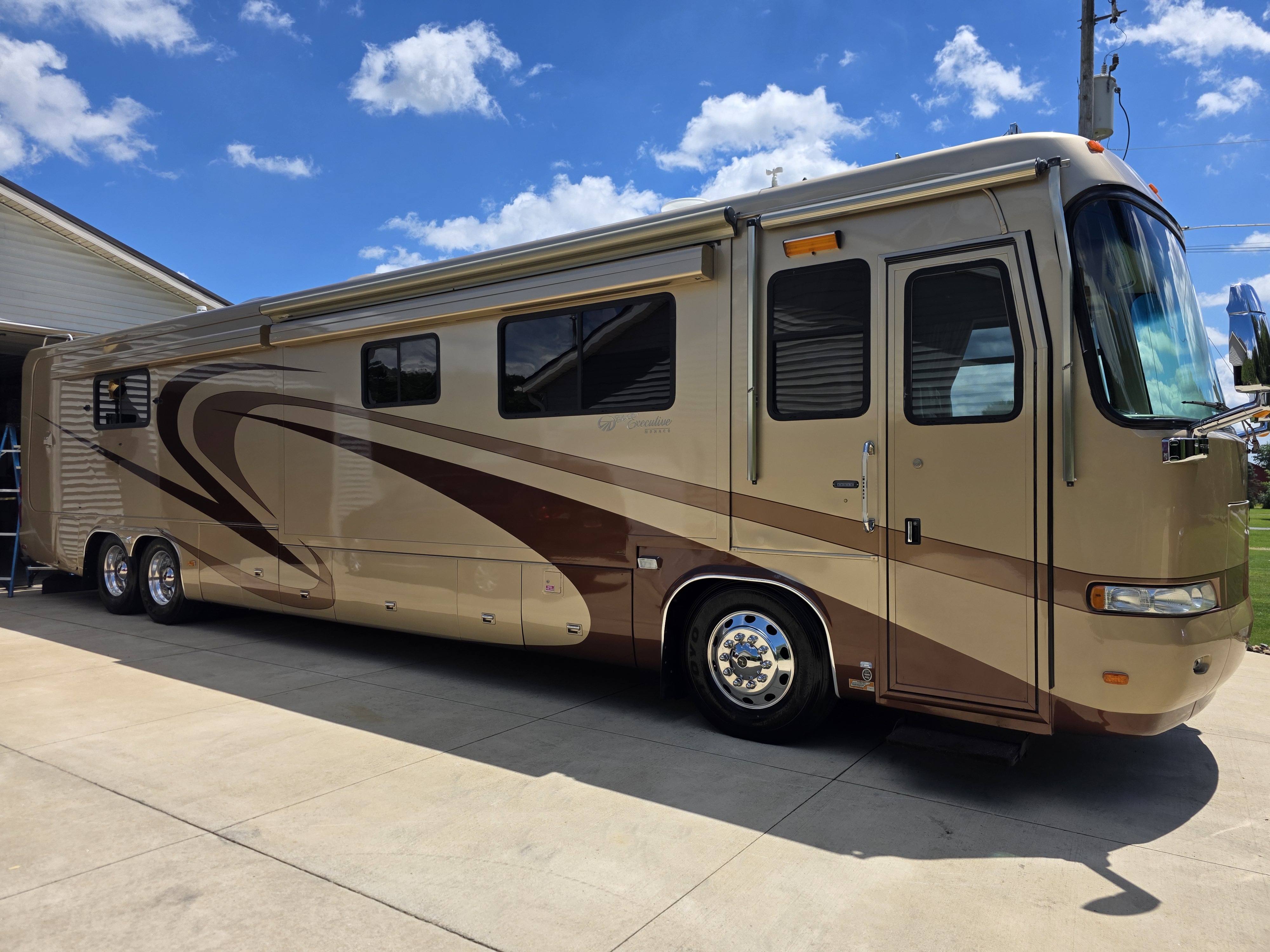 2003 Monaco EXECUTIVE 43PBT RV