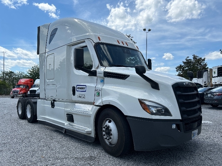 2023 FREIGHTLINER CASCADIA 126 in Jessup, MD
