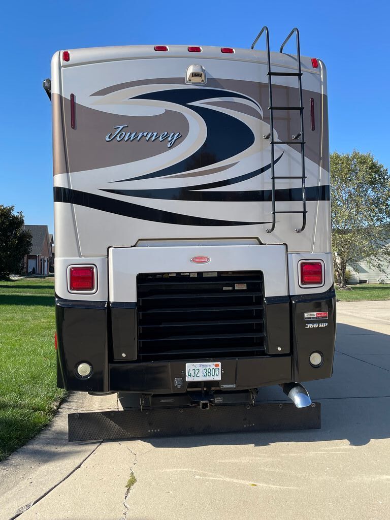 2012 Winnebago Journey 36M in breese IL