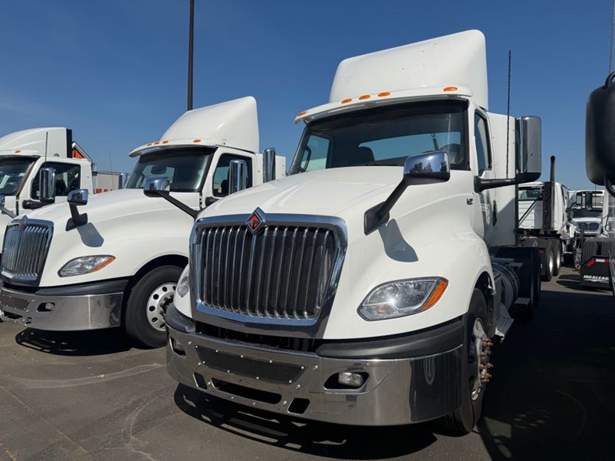 2018 INTERNATIONAL LT625 in Portland, OR