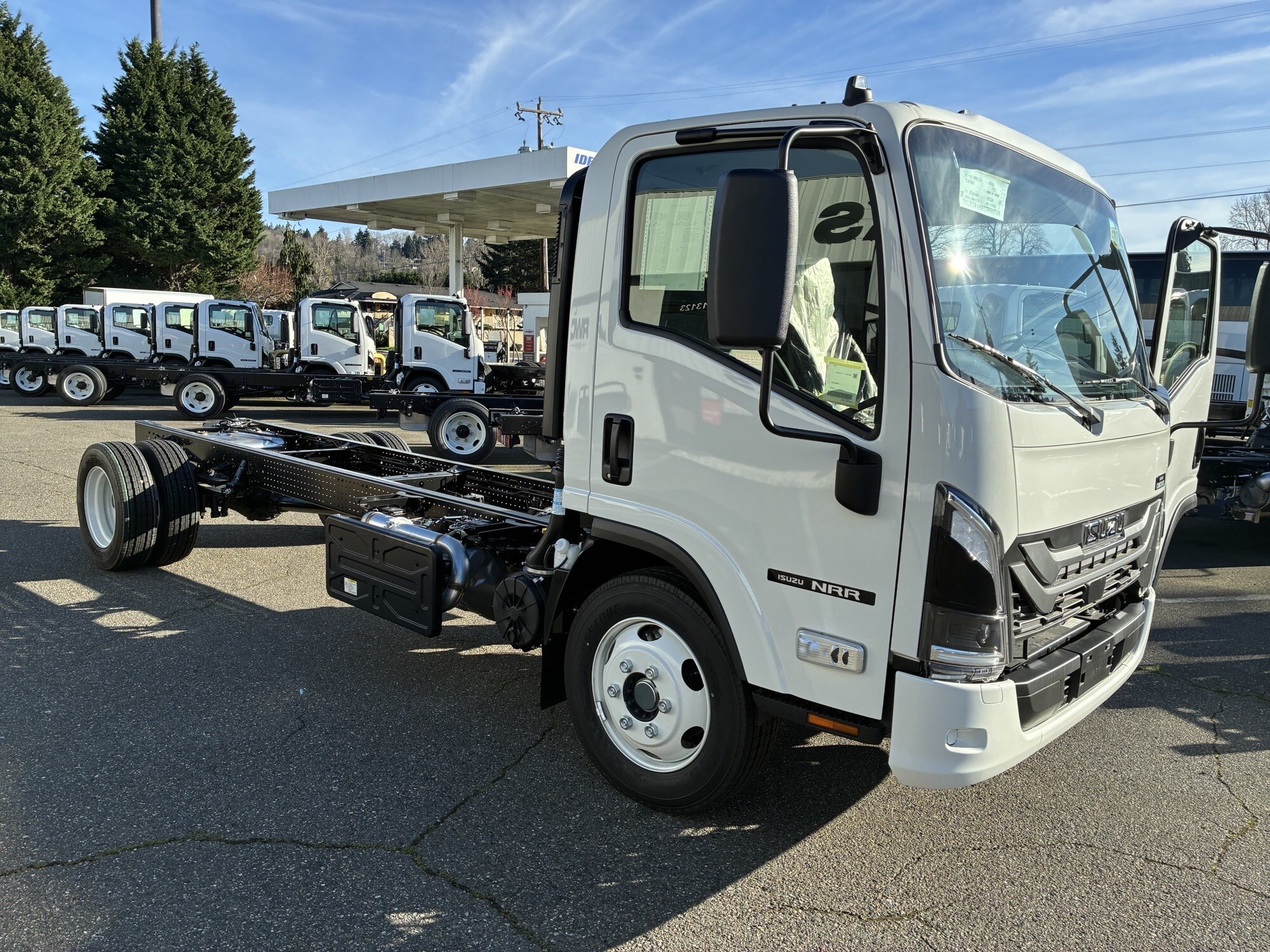 2026 ISUZU NRR in Mount Vernon, WA