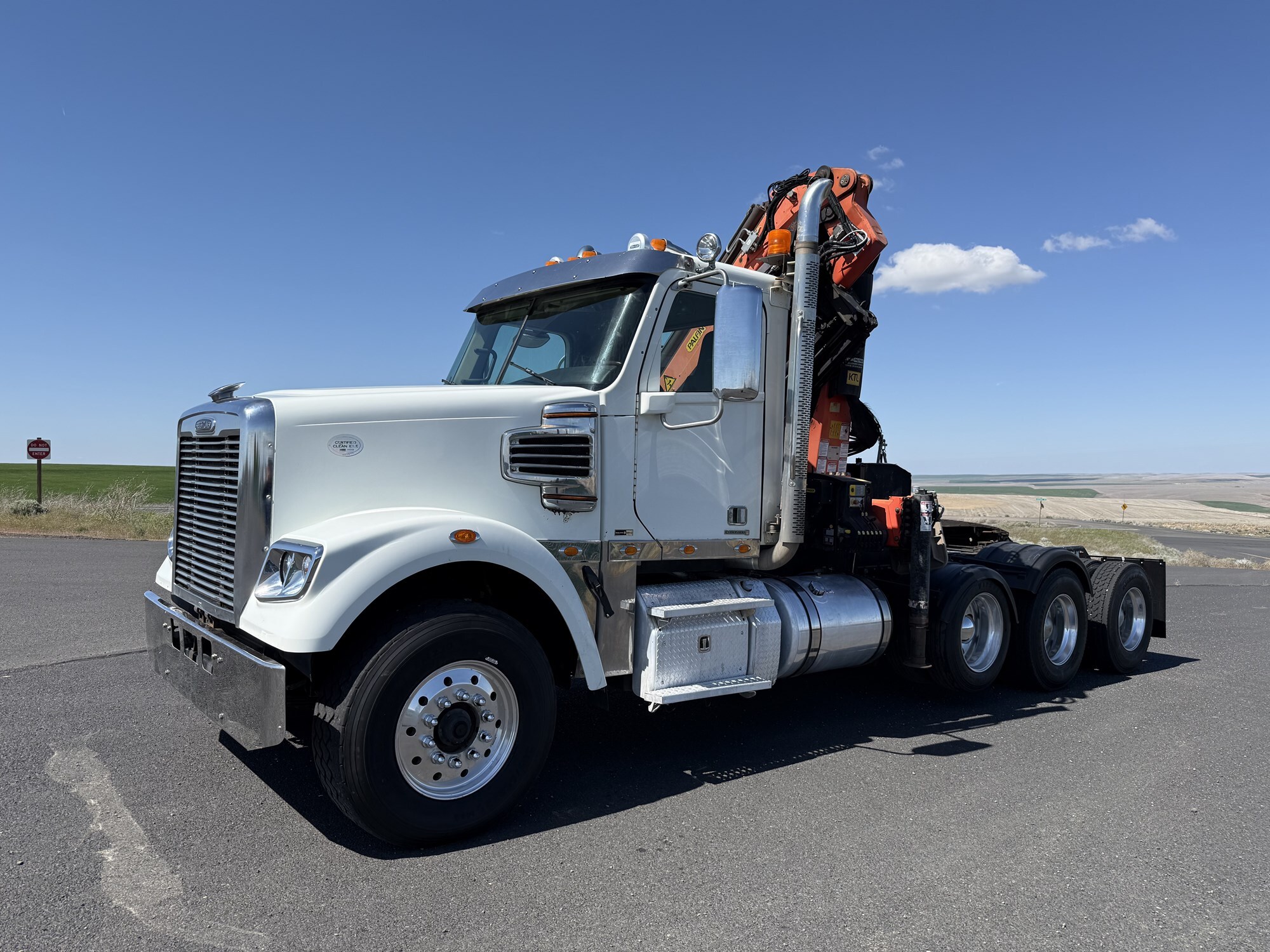 2011 FREIGHTLINER COLUMBIA in Pendleton, OR