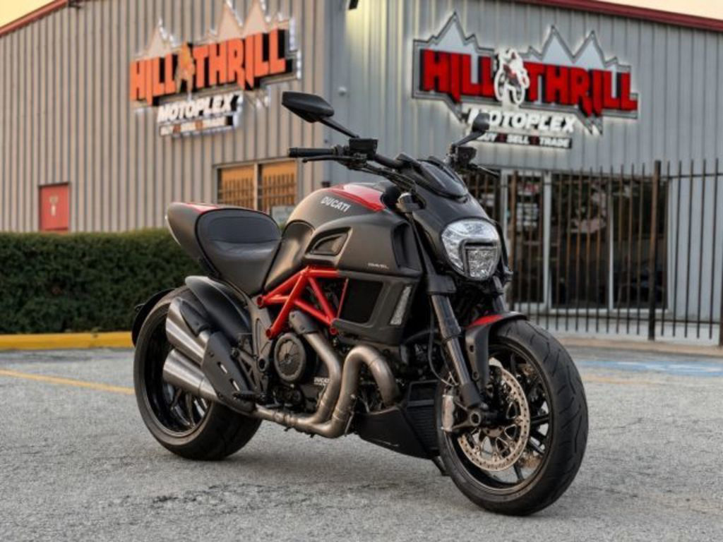 2011 Ducati Diavel Carbon CARBON in Houston, TX