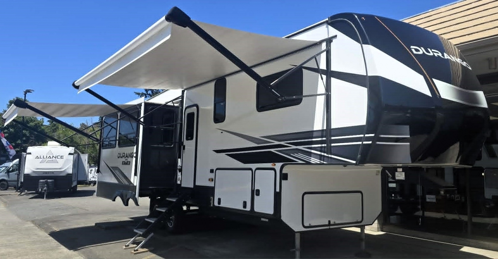 2022 Kz Durango 301RLT in port angeles WA