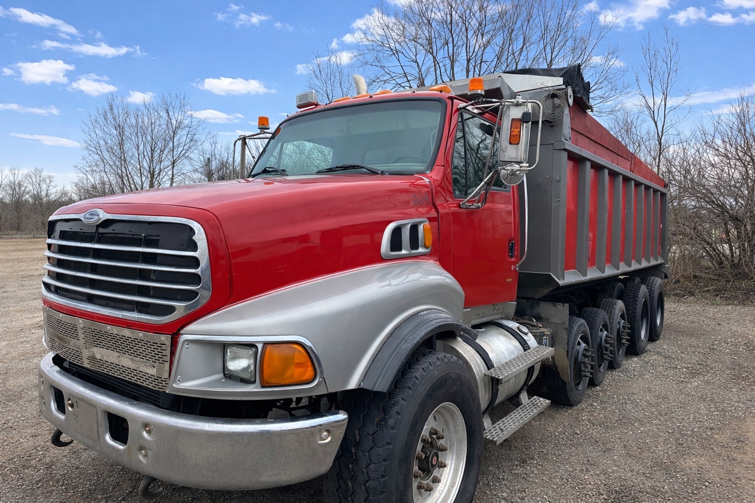 2005 STERLING L9500 in Prairieville, OH