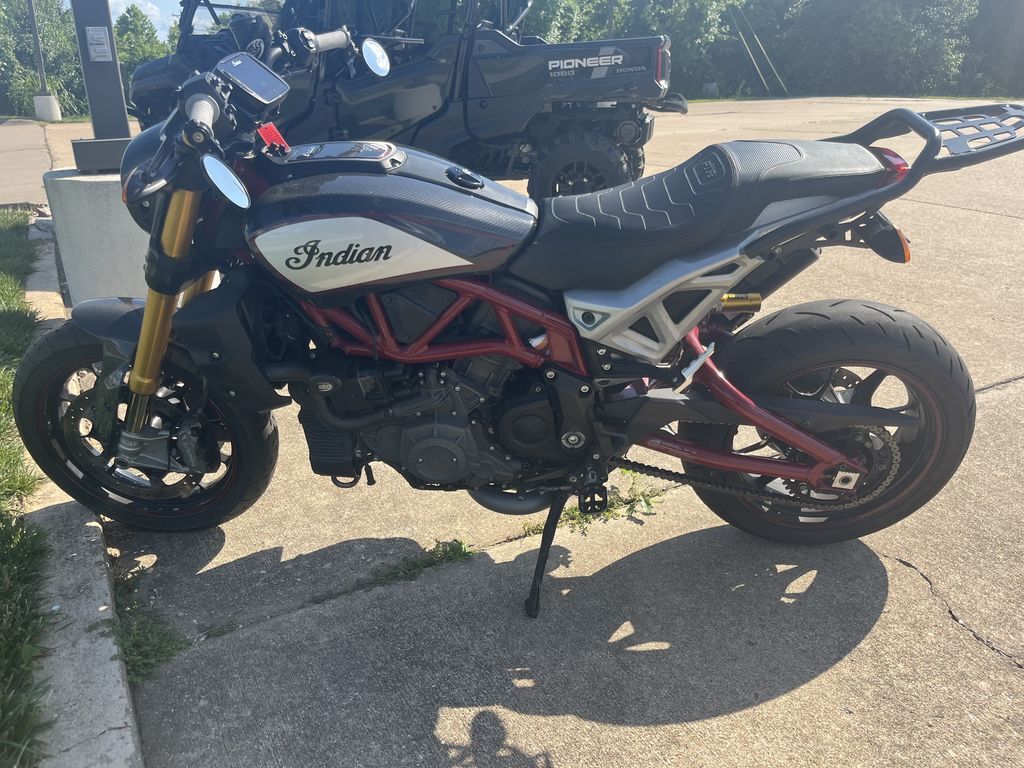 2022 Indian Motorcycle® FTR 1200 R CARBON BASE in St Robert, MO