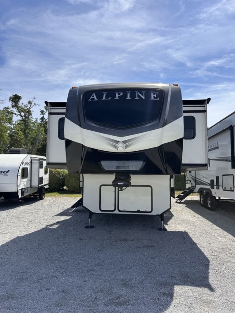 2022 Keystone ALPINE 3712KB in newport NC