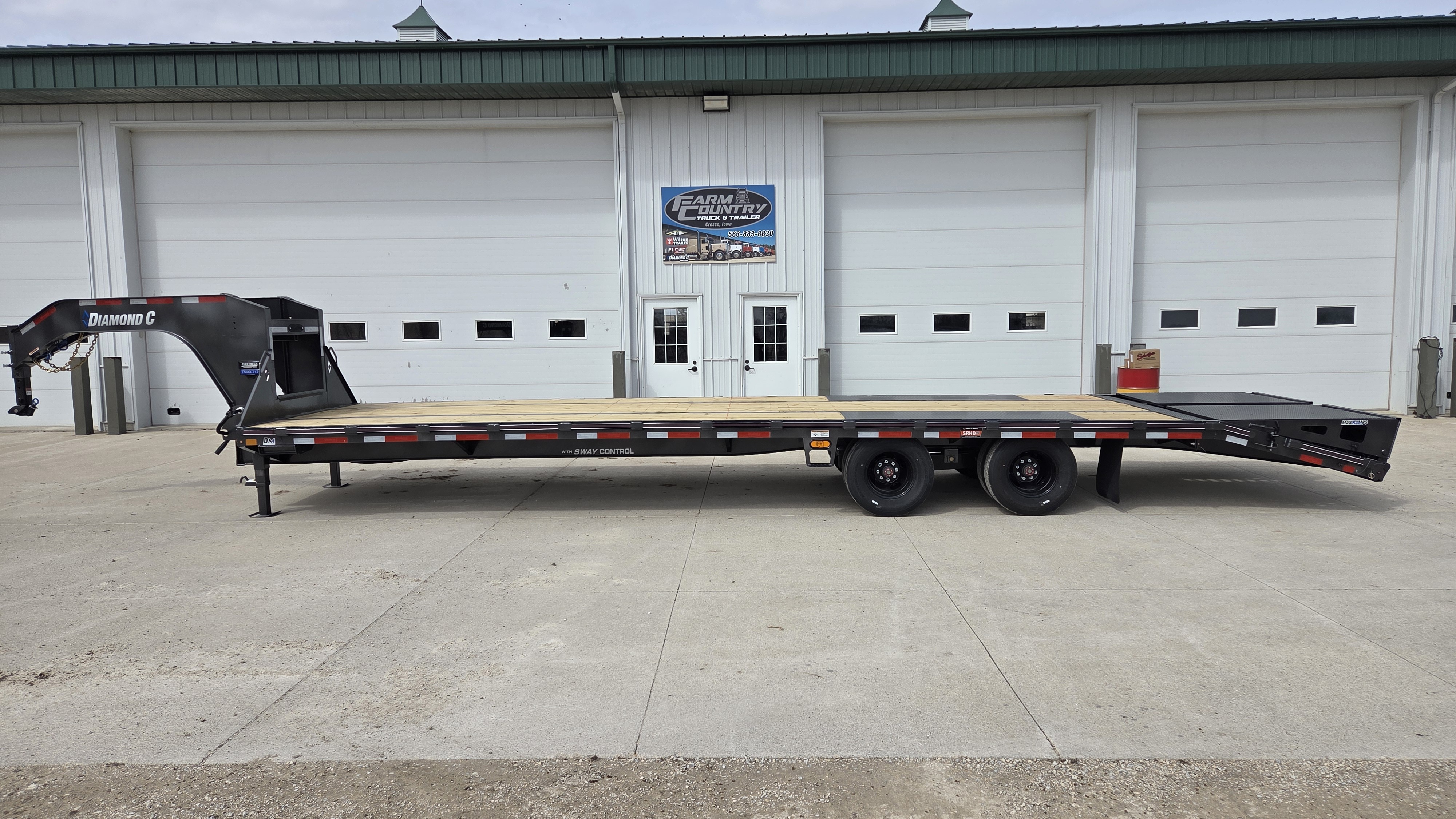 2026 Diamond C Trailers FMAX212 32FT FLATBED in Cresco, IA