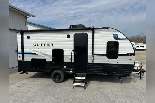 2022 Coachmen Clipper 182DBU in sturgeon bay WI