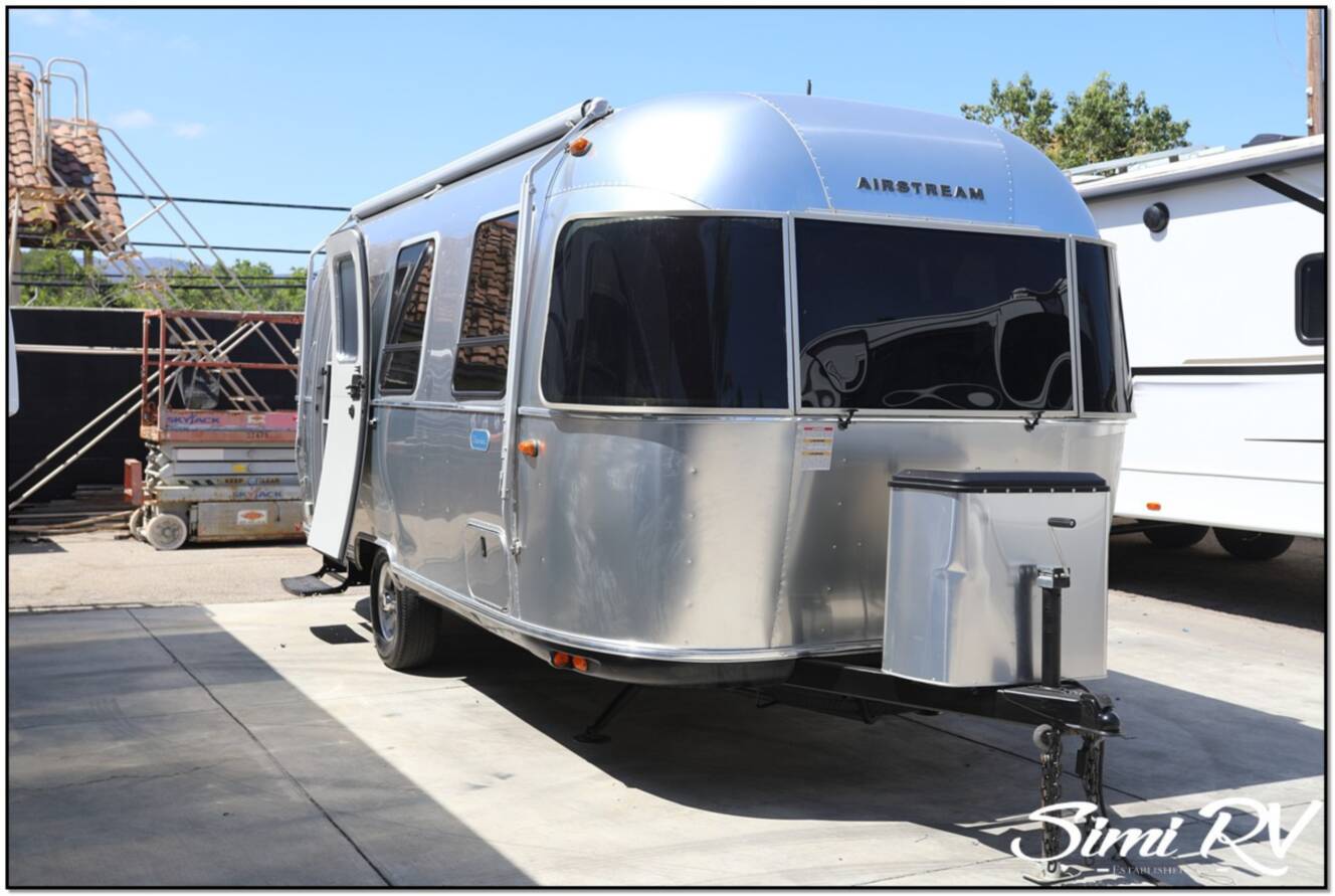 A photo of this 2020 Airstream Bambi 22FB