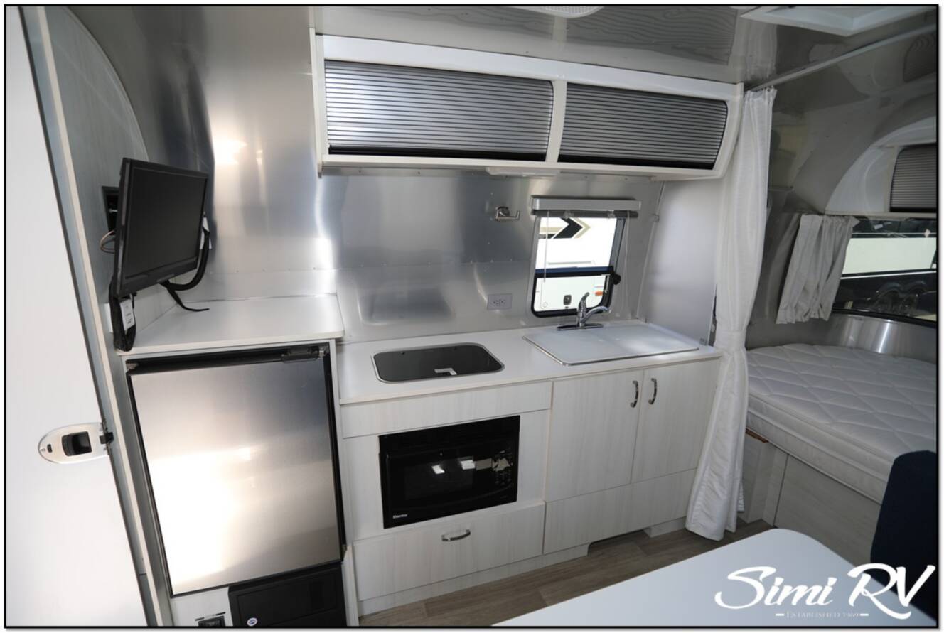 A photo of this 2020 Airstream Bambi 22FB