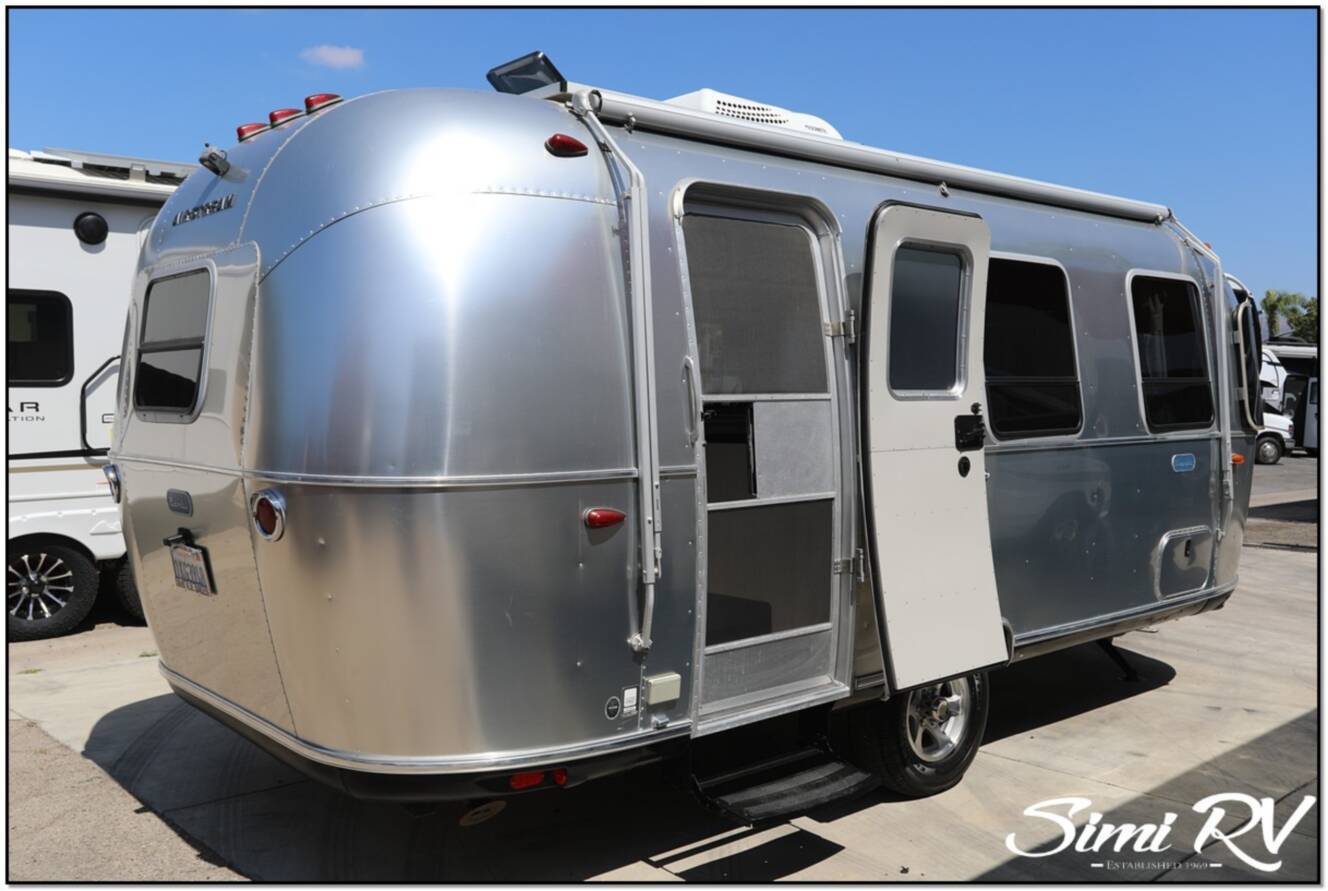 A photo of this 2020 Airstream Bambi 22FB