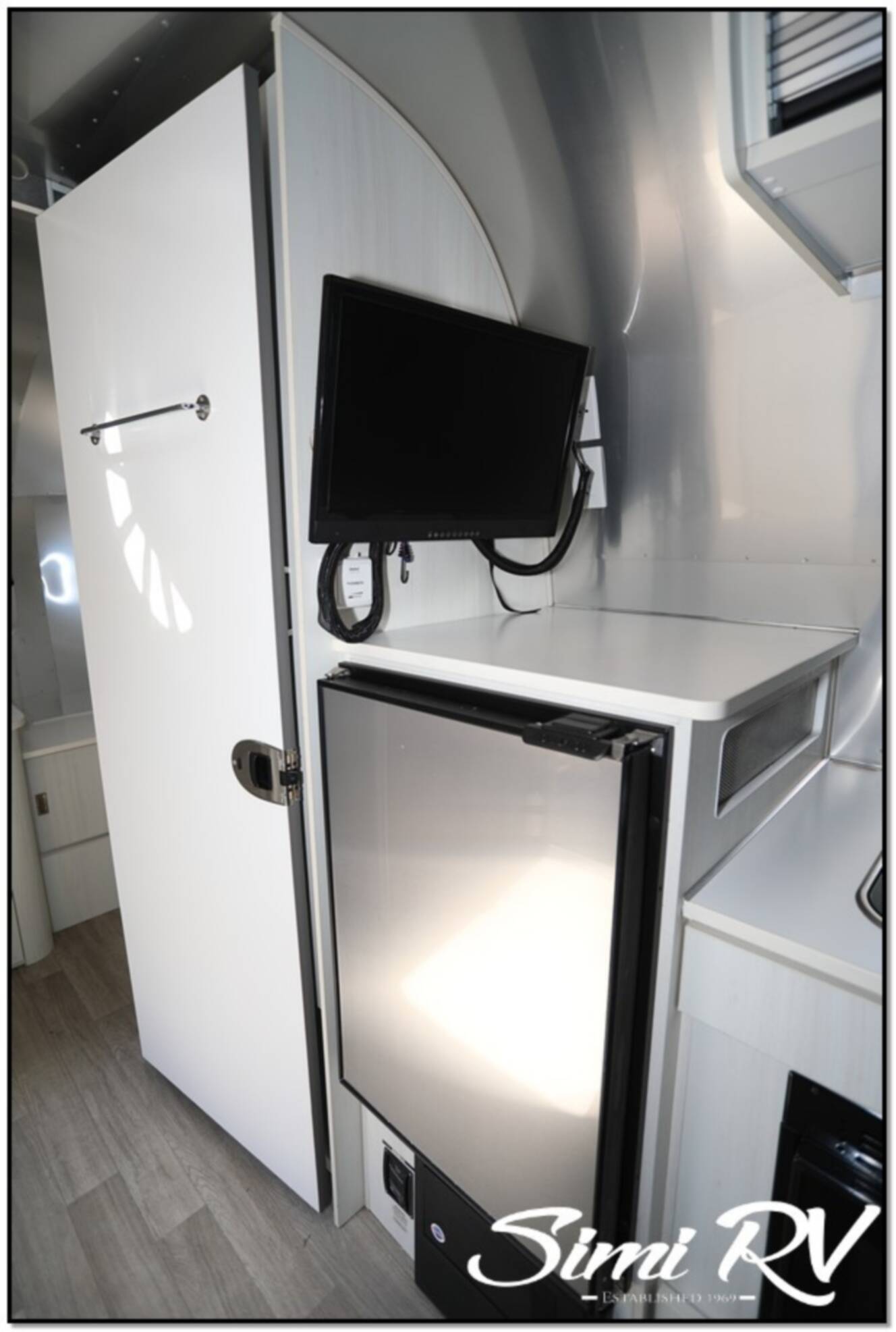 A photo of this 2020 Airstream Bambi 22FB