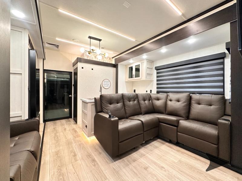 2025 Forest River Rv Vengeance Rogue Armored 391T145 in calera AL