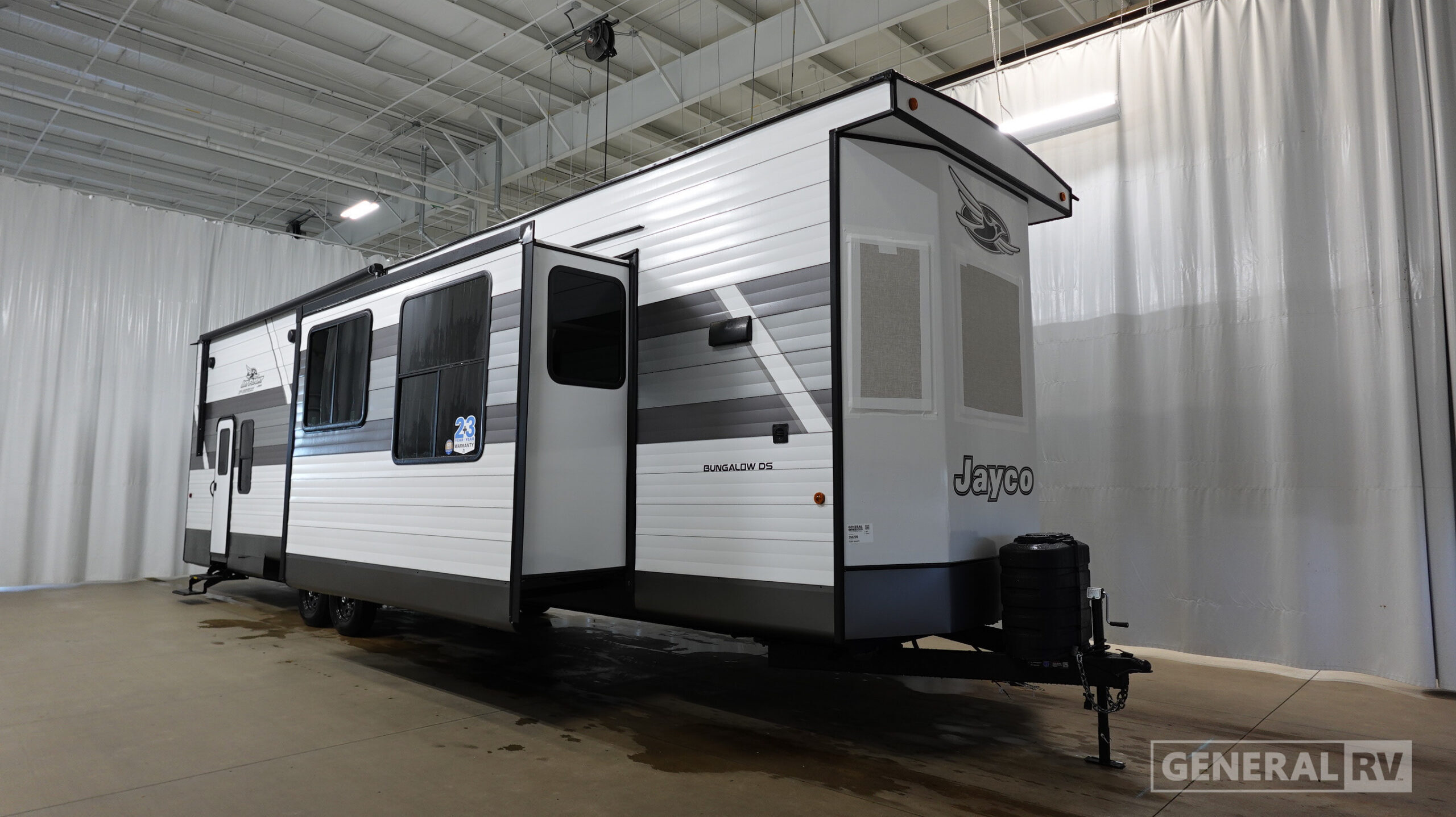 2027 Jayco Jay Flight Bungalow 404LOFT DS in brownstown MI