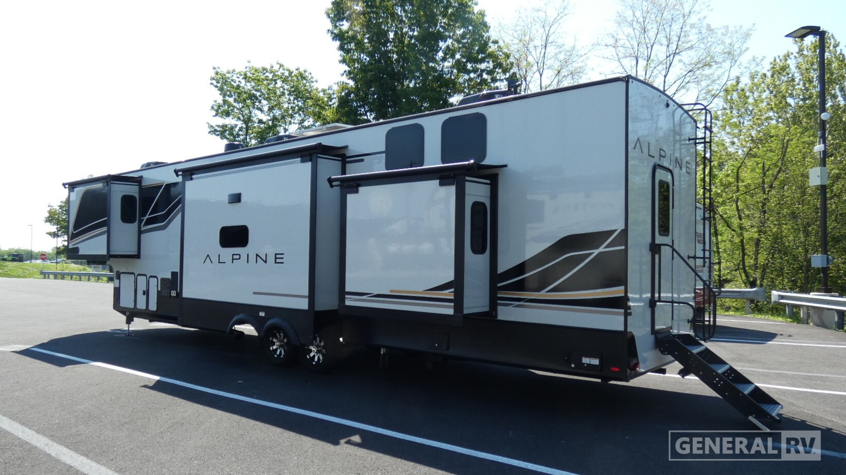 2024 Keystone ALPINE 3912DS in ashland VA