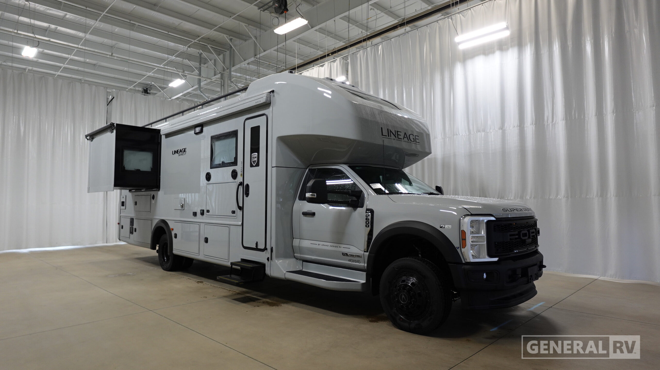 2027 Grand Design LINEAGE SERIES F 31ZW Super C RV