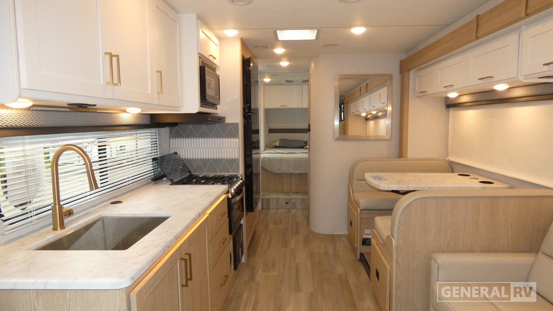 2026 Thor Motor Coach FOUR WINDS 31H in mt clemens MI
