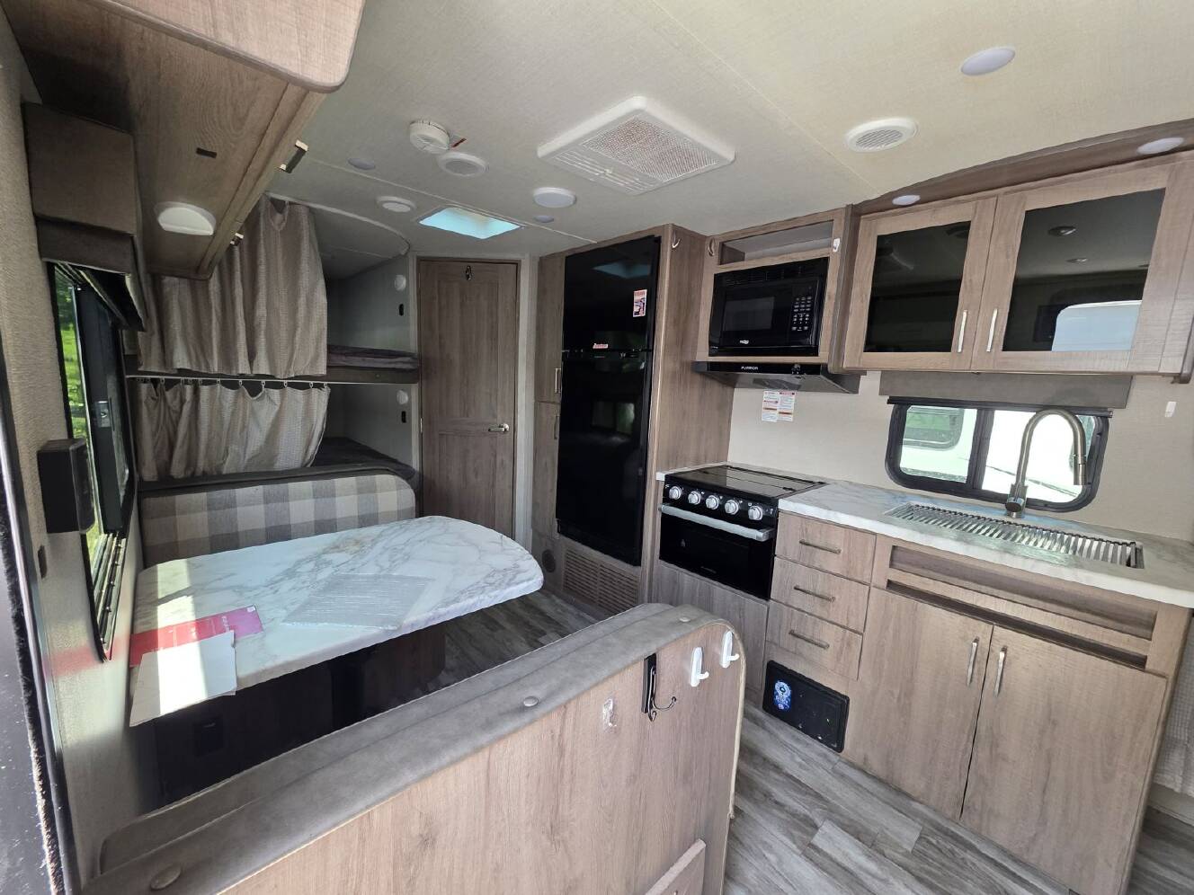 A photo of this 2023 Grand Design Imagine 21BHE