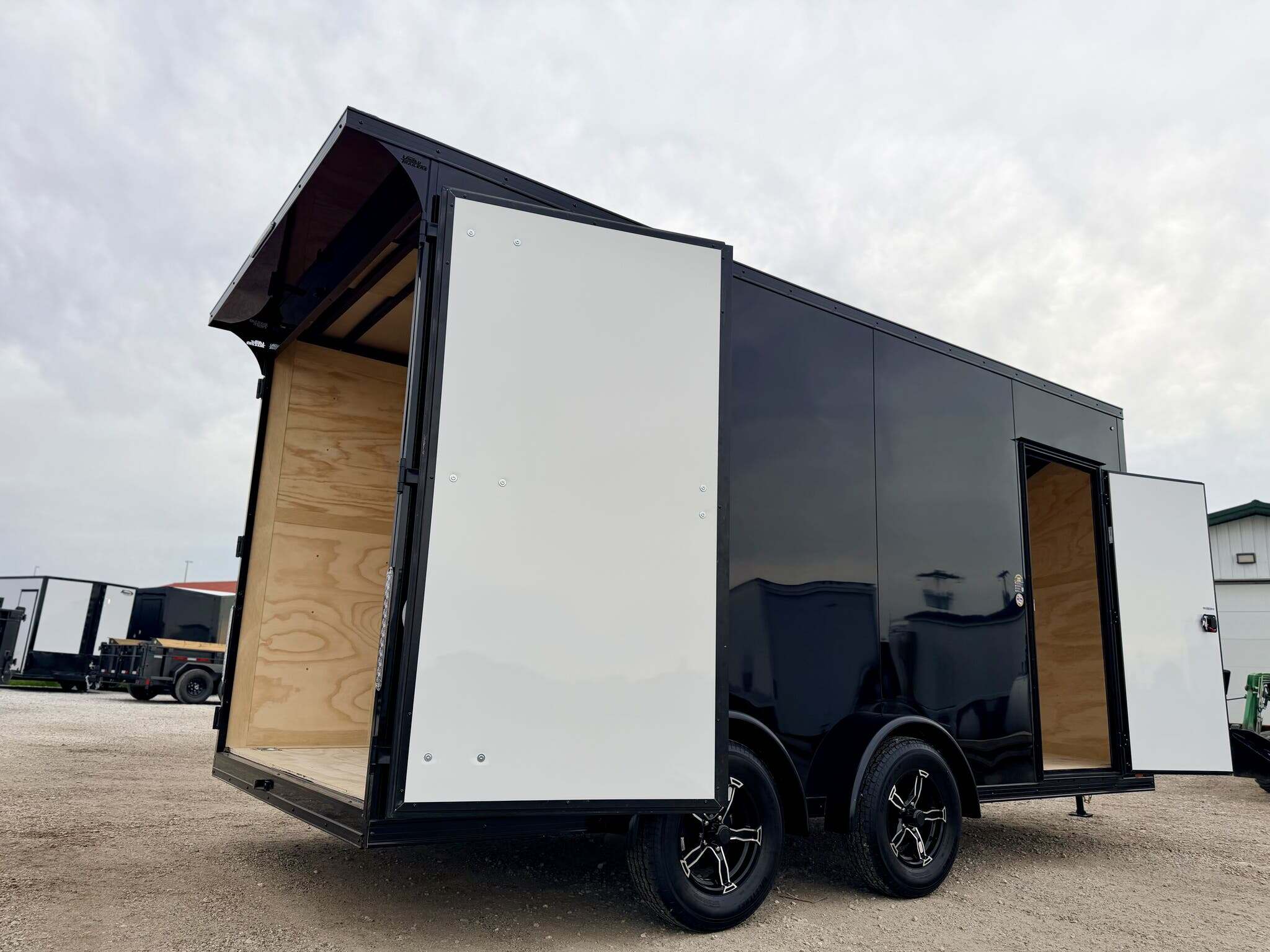 2026 United Trailers UJ 7.5 X 16 ENCLOSED - DOUBLE REAR DOORS in Goodfield, IL