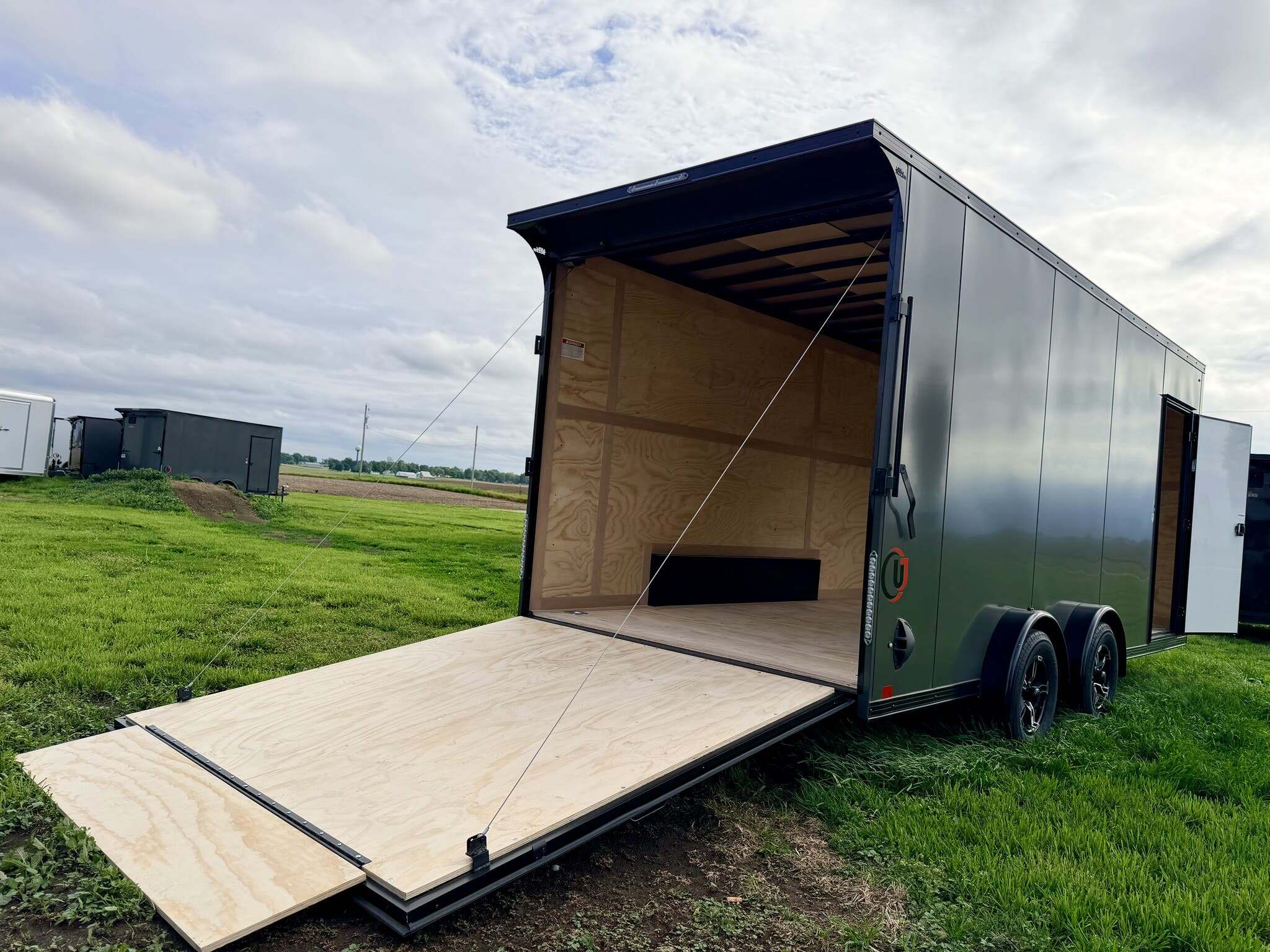 2026 United Trailers UJ 7.5 X 18 Enclosed - Torsion Axles in Goodfield, IL