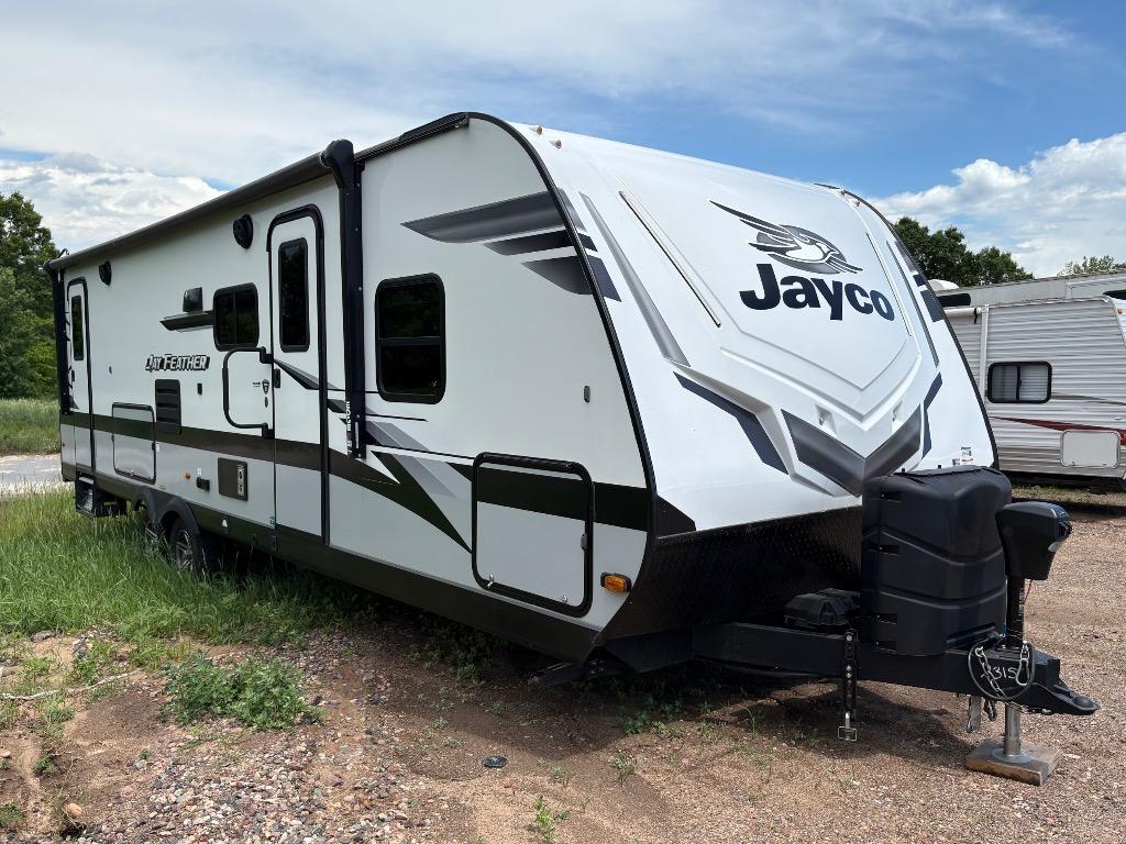 2023 Jayco Jay Feather 27BHB in bloomer WI