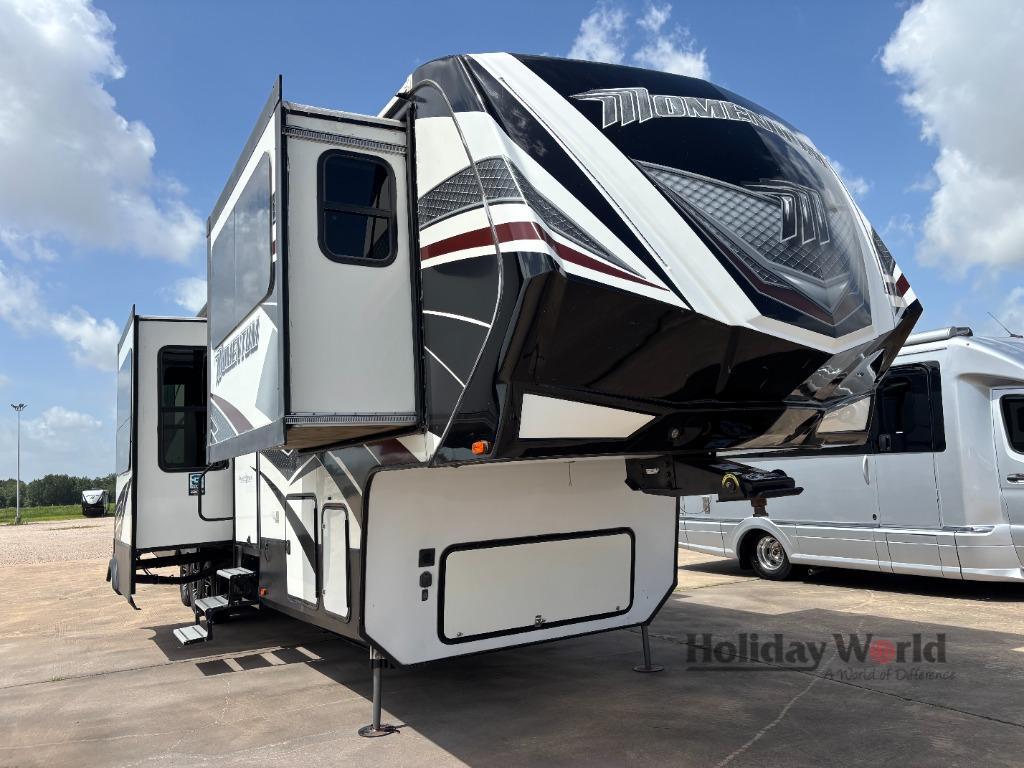 2016 Grand Design Momentum 376TH in katy TX