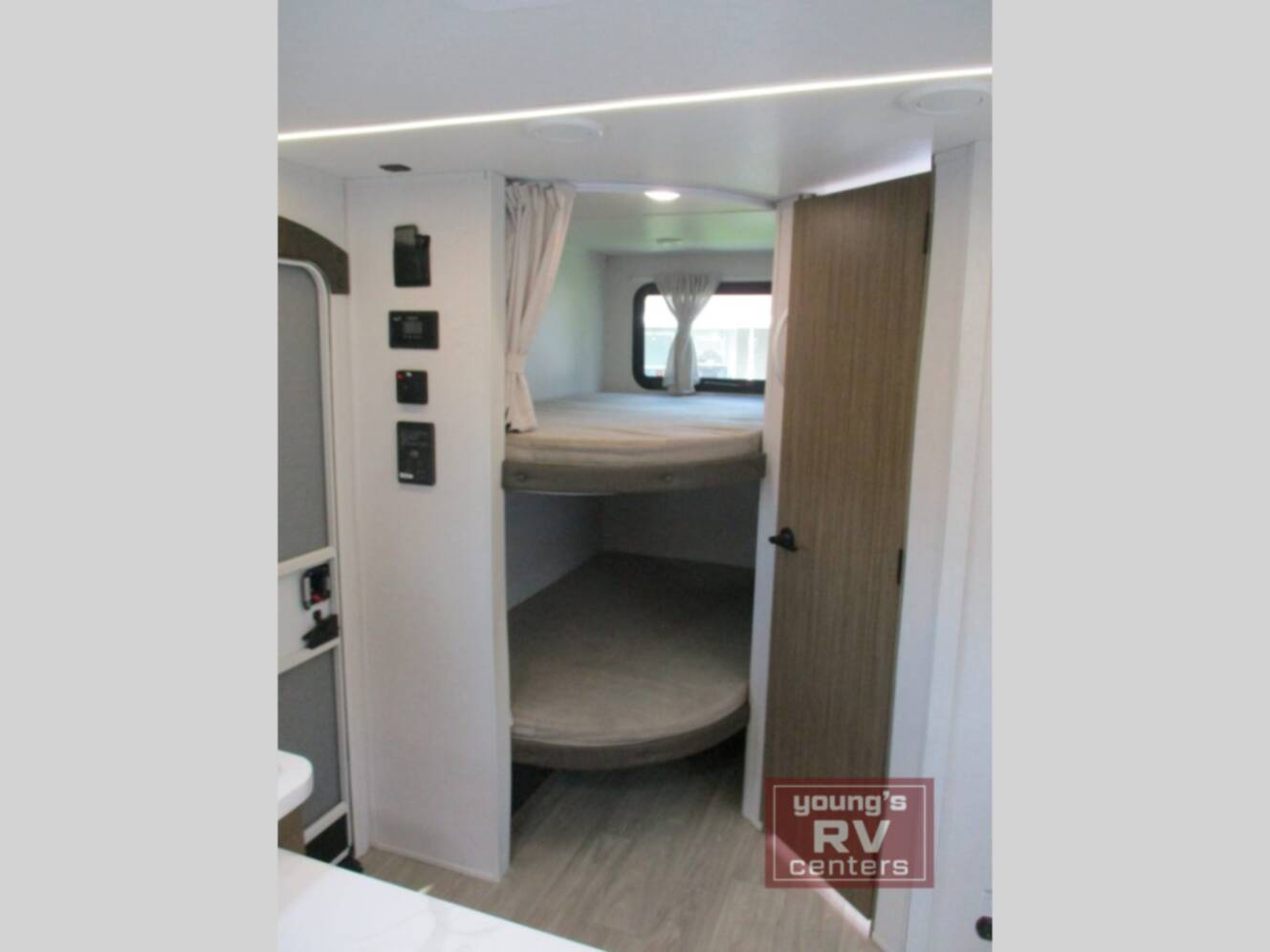 A photo of this 2026 Forest River Rv Salem 320ICE