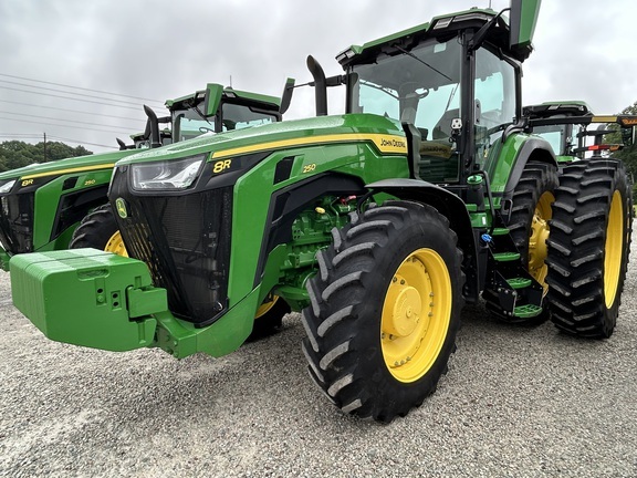 2025 John Deere 8R 250 in Alamo, TN