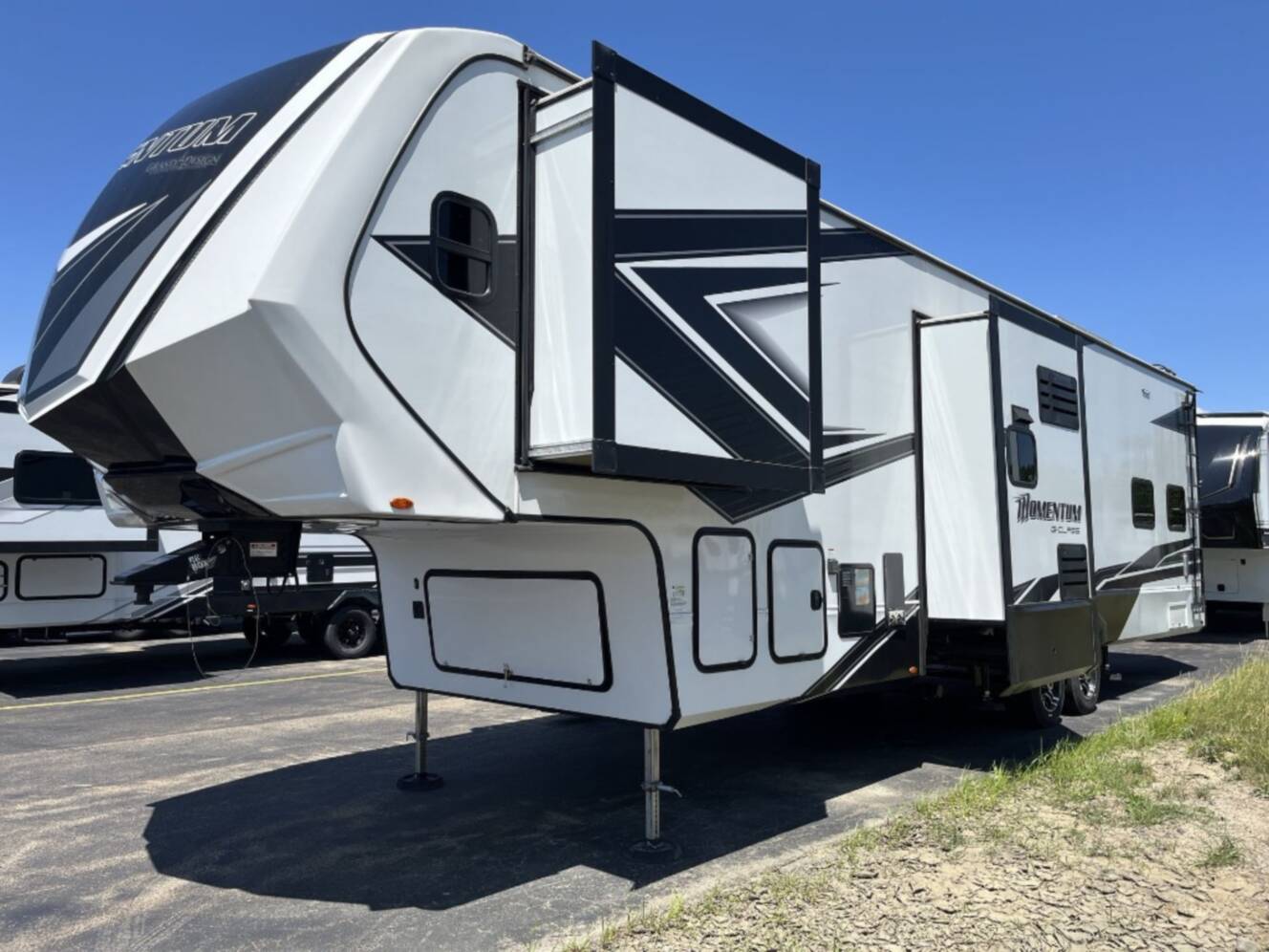 A photo of this 2023 Grand Design Momentum G-Class 350G