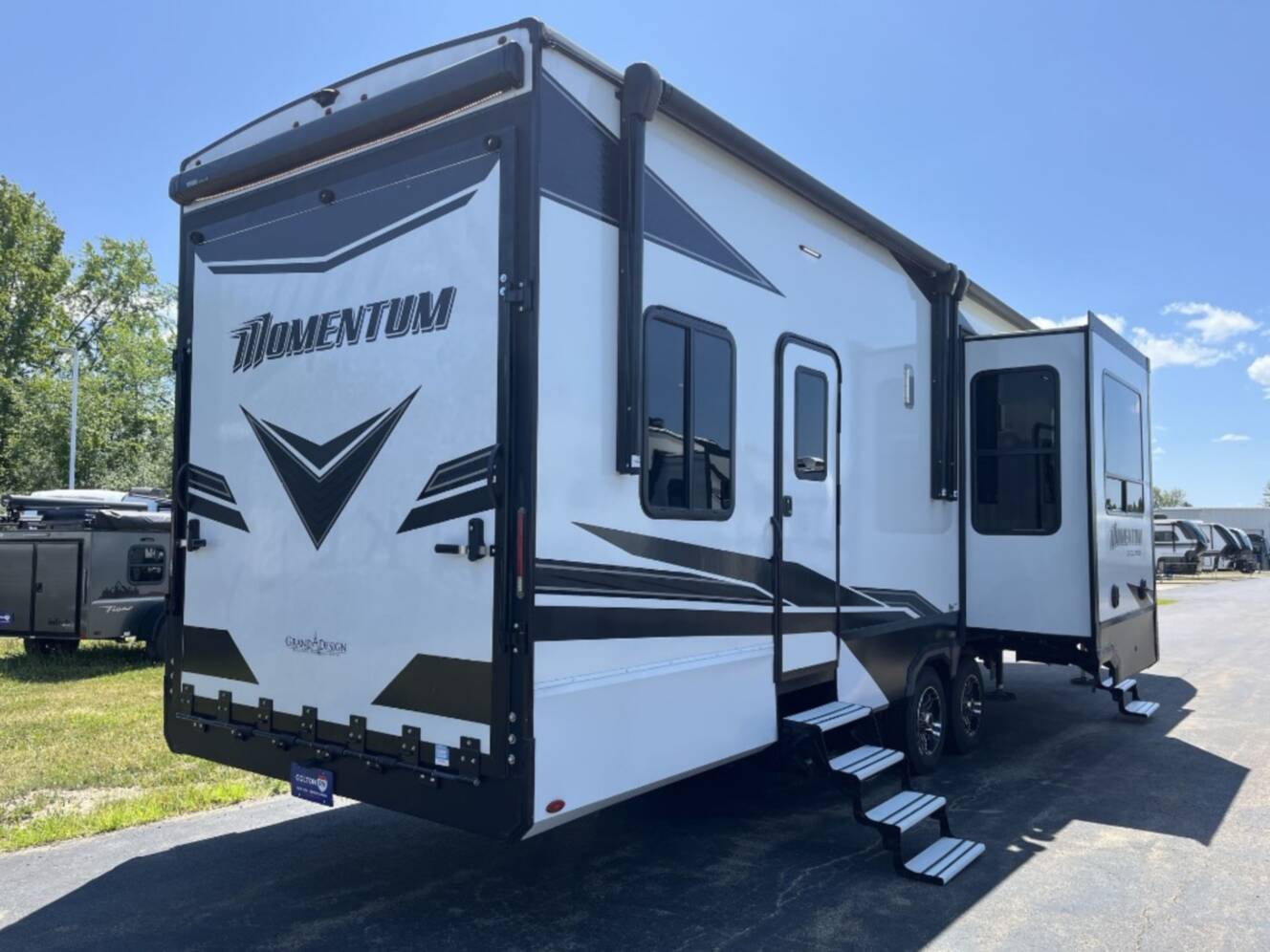 A photo of this 2023 Grand Design Momentum G-Class 350G