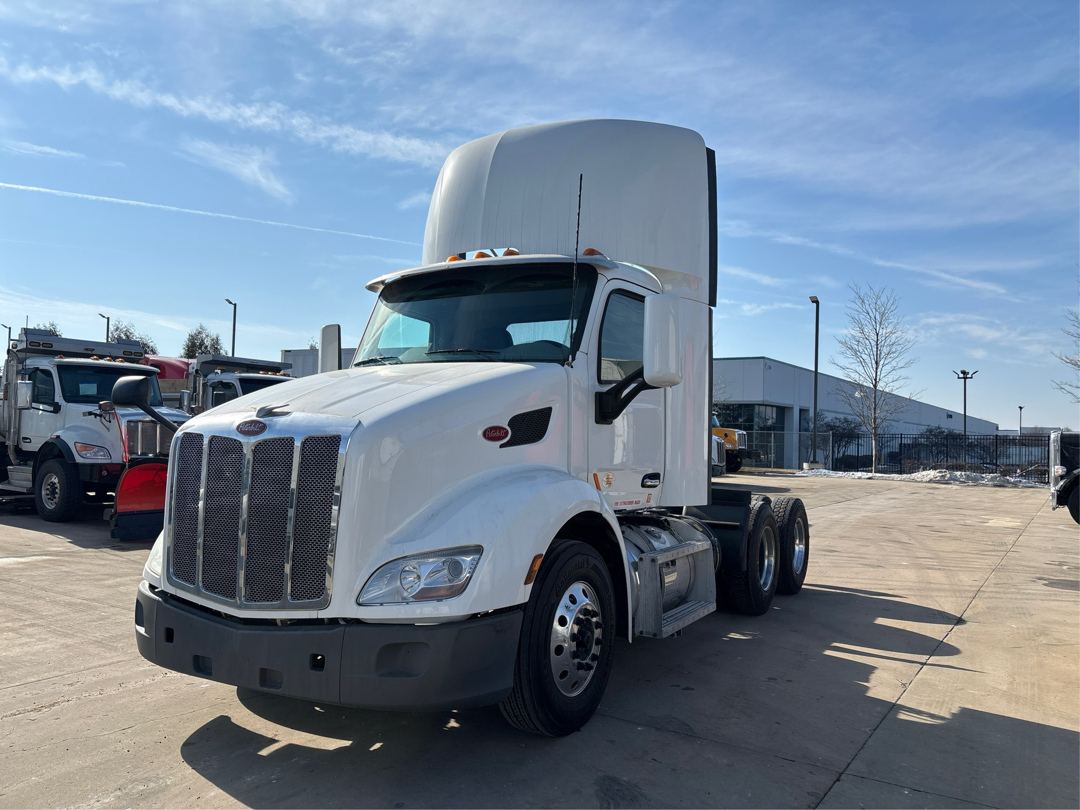 2020 PETERBILT 579 in Indianapolis, IN