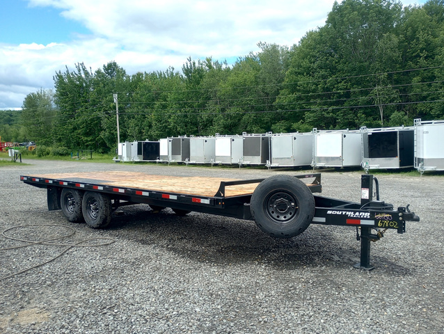 2026 SOUTHLAND 8.5X20 15K Deckover Equipment Trailer W/Slide-In R in Manchester, ME