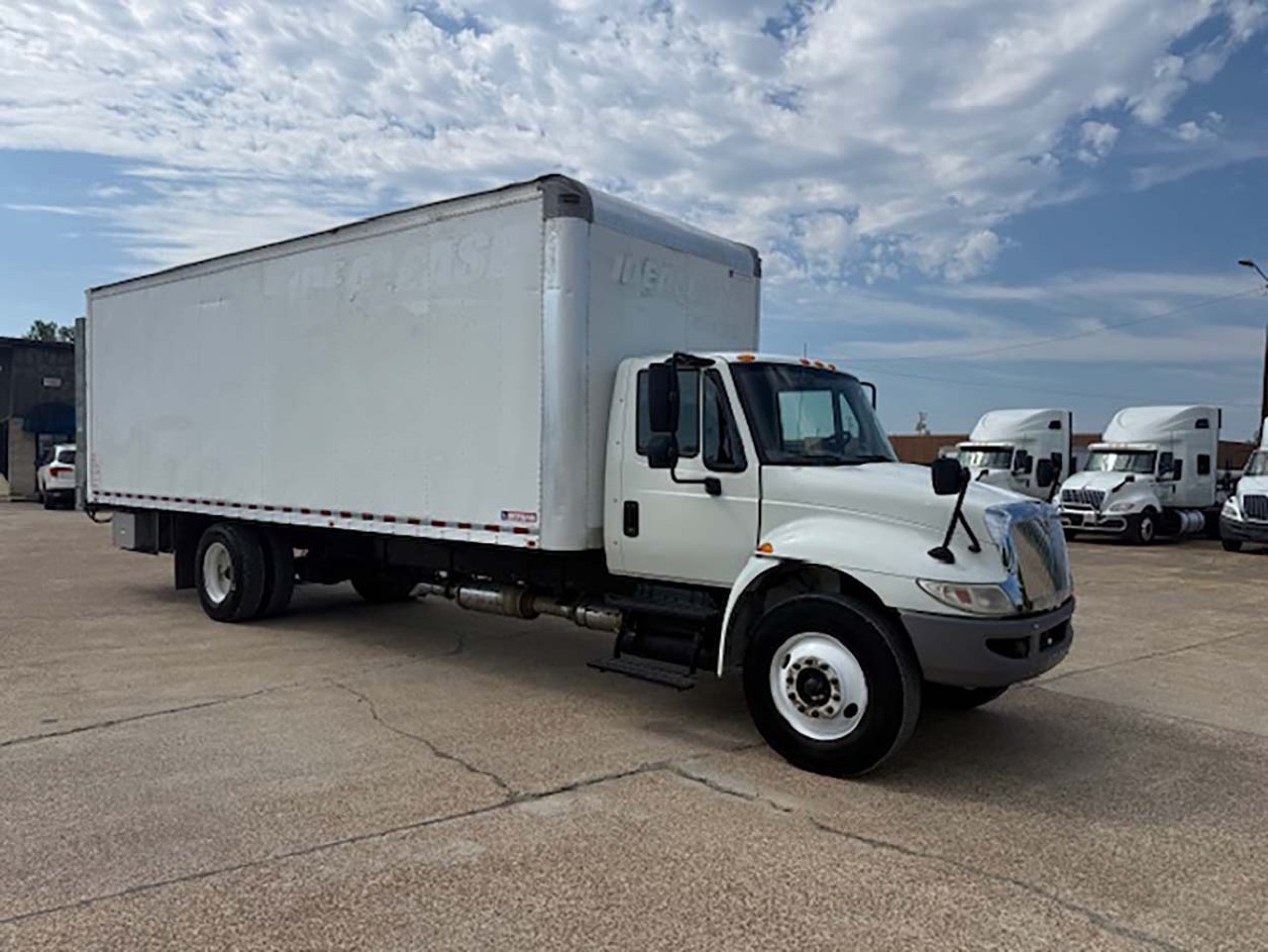 2016 INTERNATIONAL 4300 in Columbus, MS