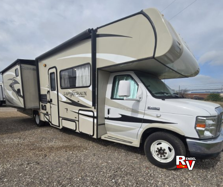 2013 Coachmen Leprechaun 320BH in rice TX
