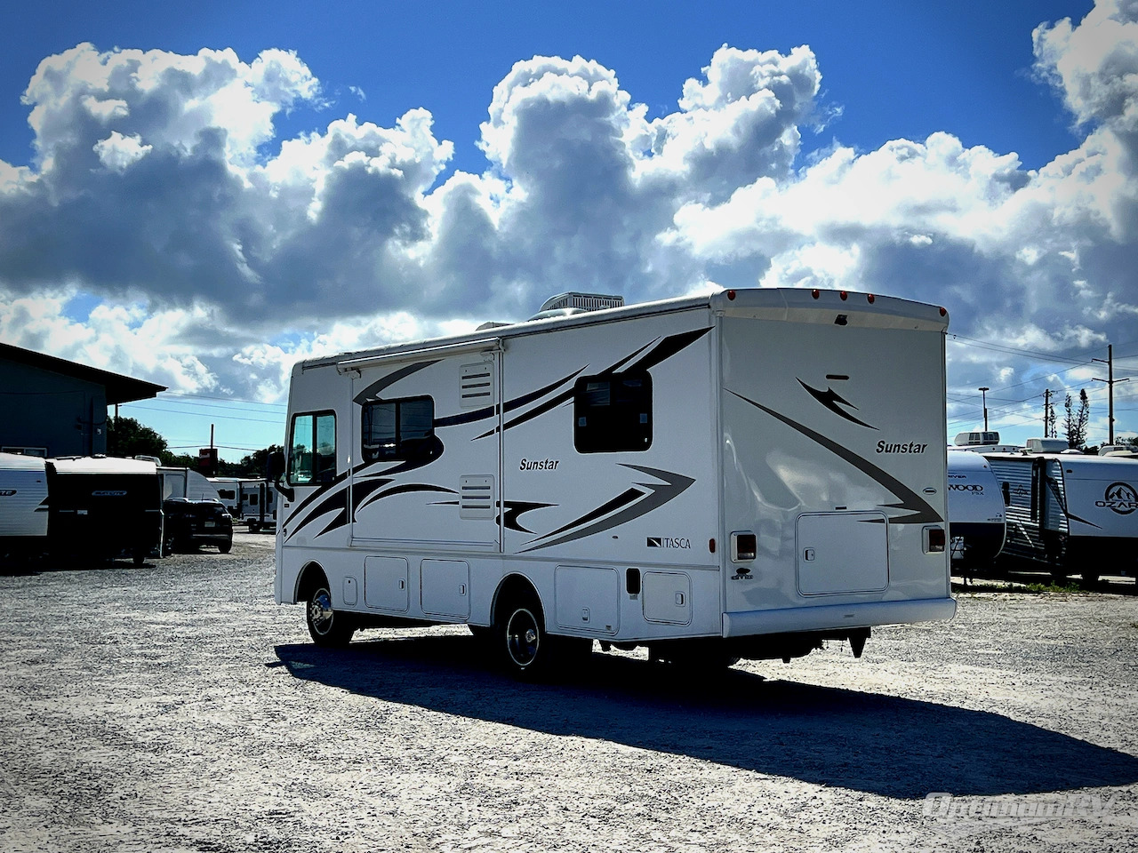 2013 Itasca Sunstar 26HE in mims FL