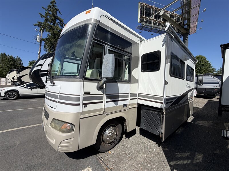 2003 Winnebago Adventurer 33V in oregon city OR