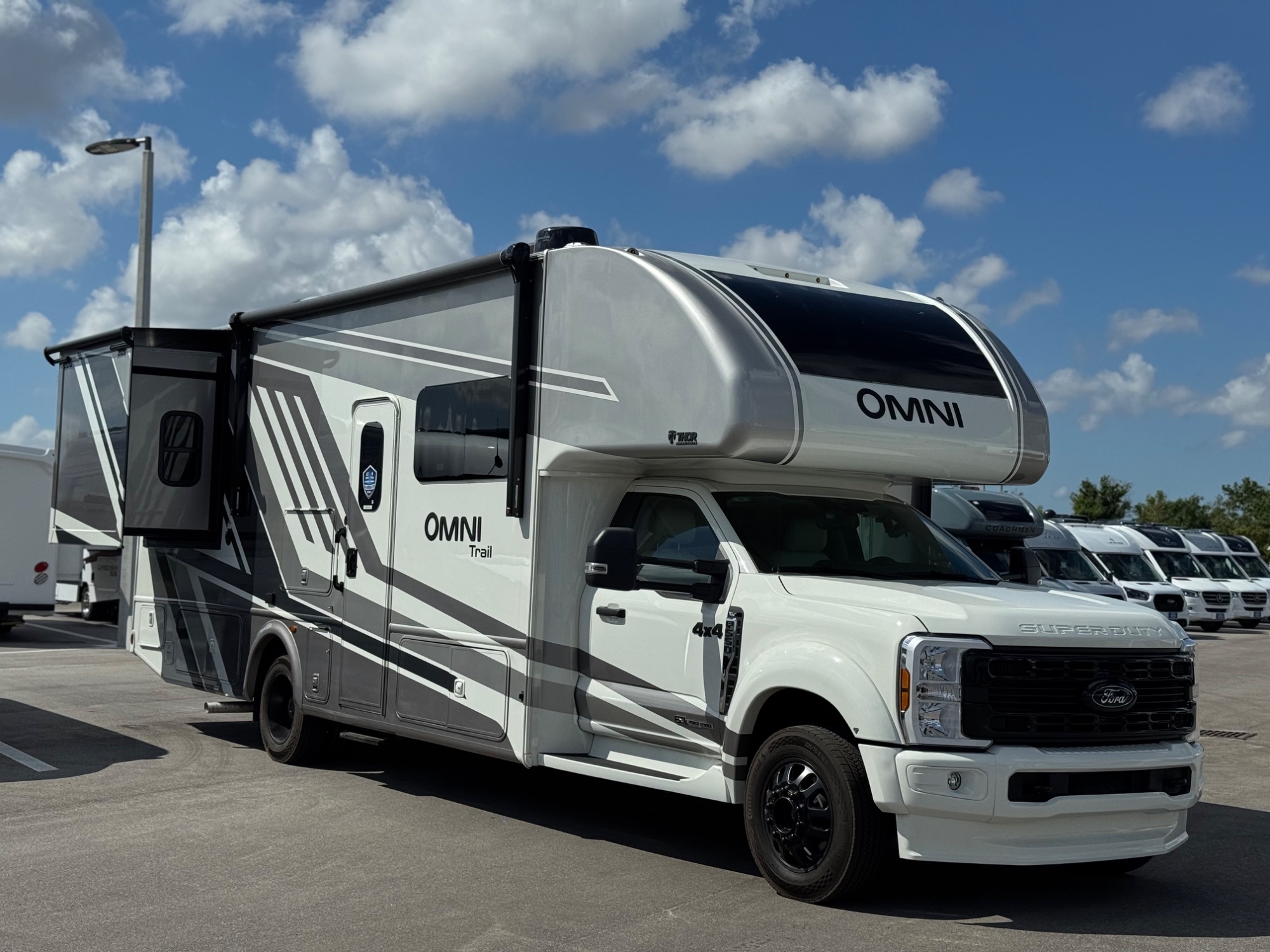 2026 Thor Motor Coach Omni Trail X32 XG32 in fort myers FL