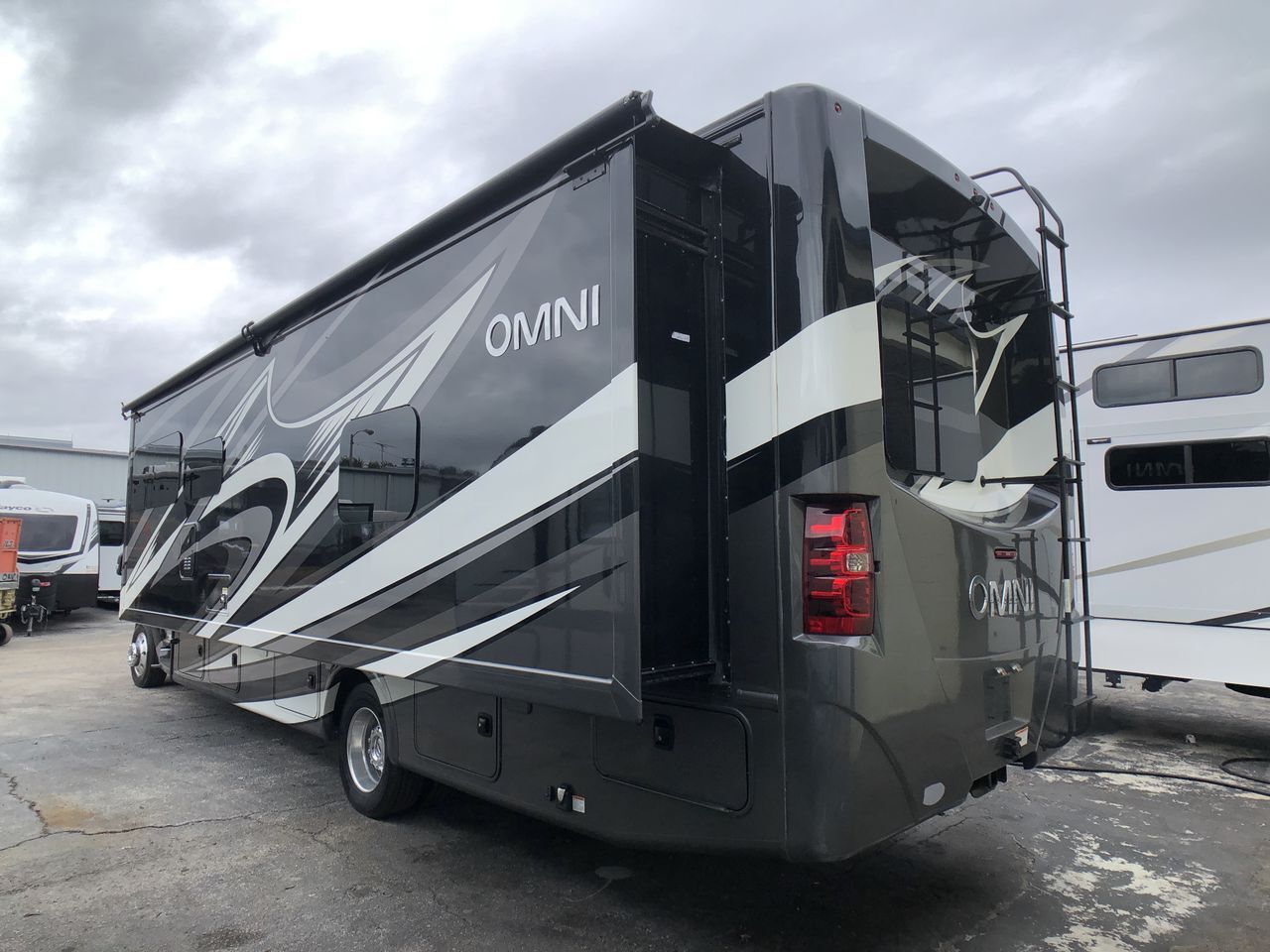 2022 Thor Motor Coach Omni SV34 in myrtle beach SC