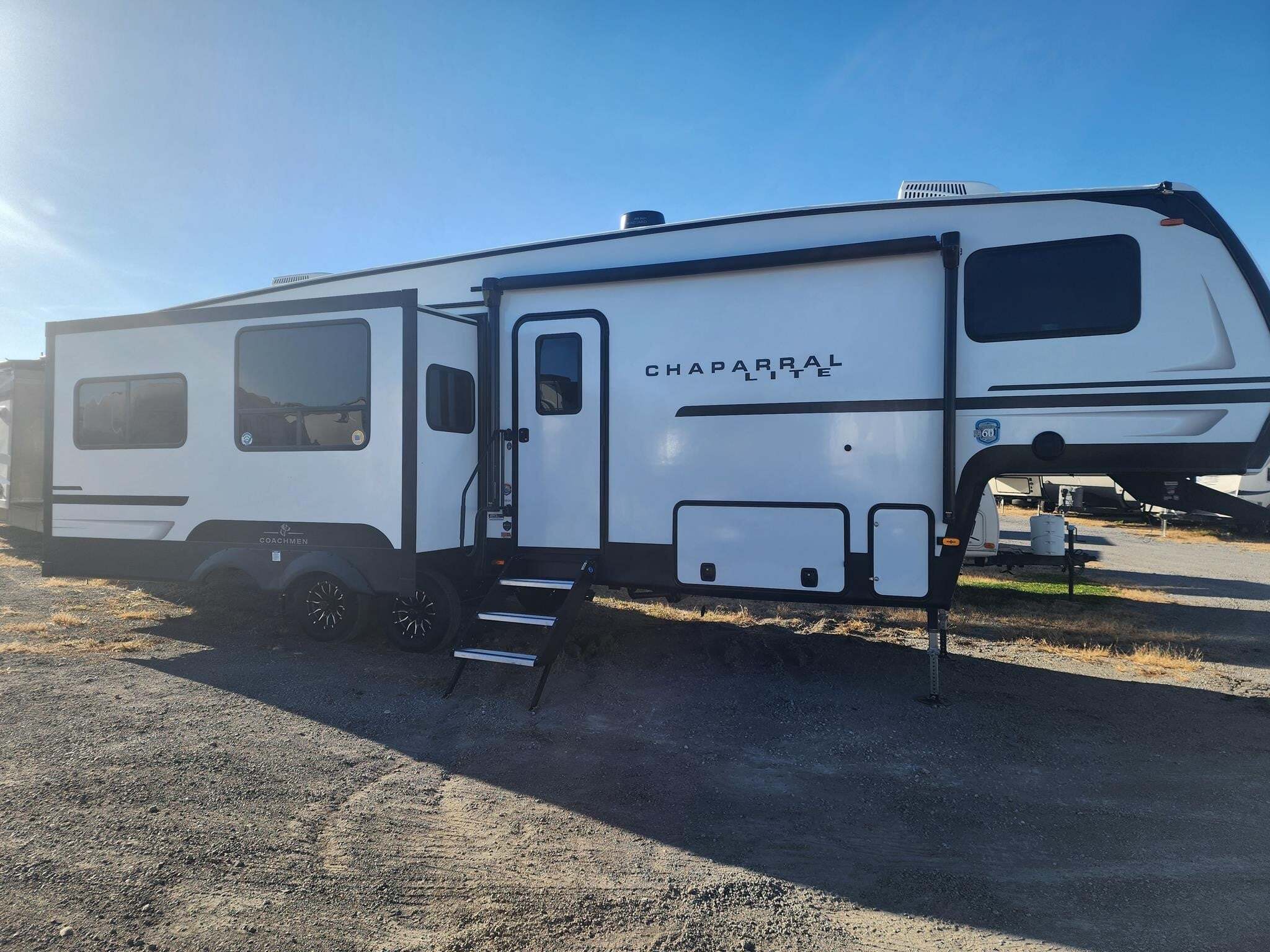 2026 Coachmen CHAPARRAL LITE 30RLS in norfolk NE